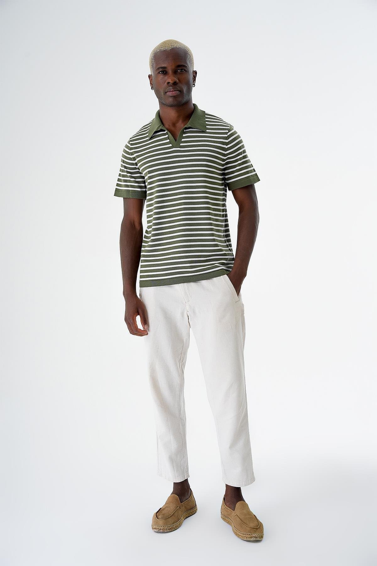 Chuba Erkek Polo Yaka Çizgili Regular Fit İnce Triko T-Shirt Haki-Beyaz 24S263