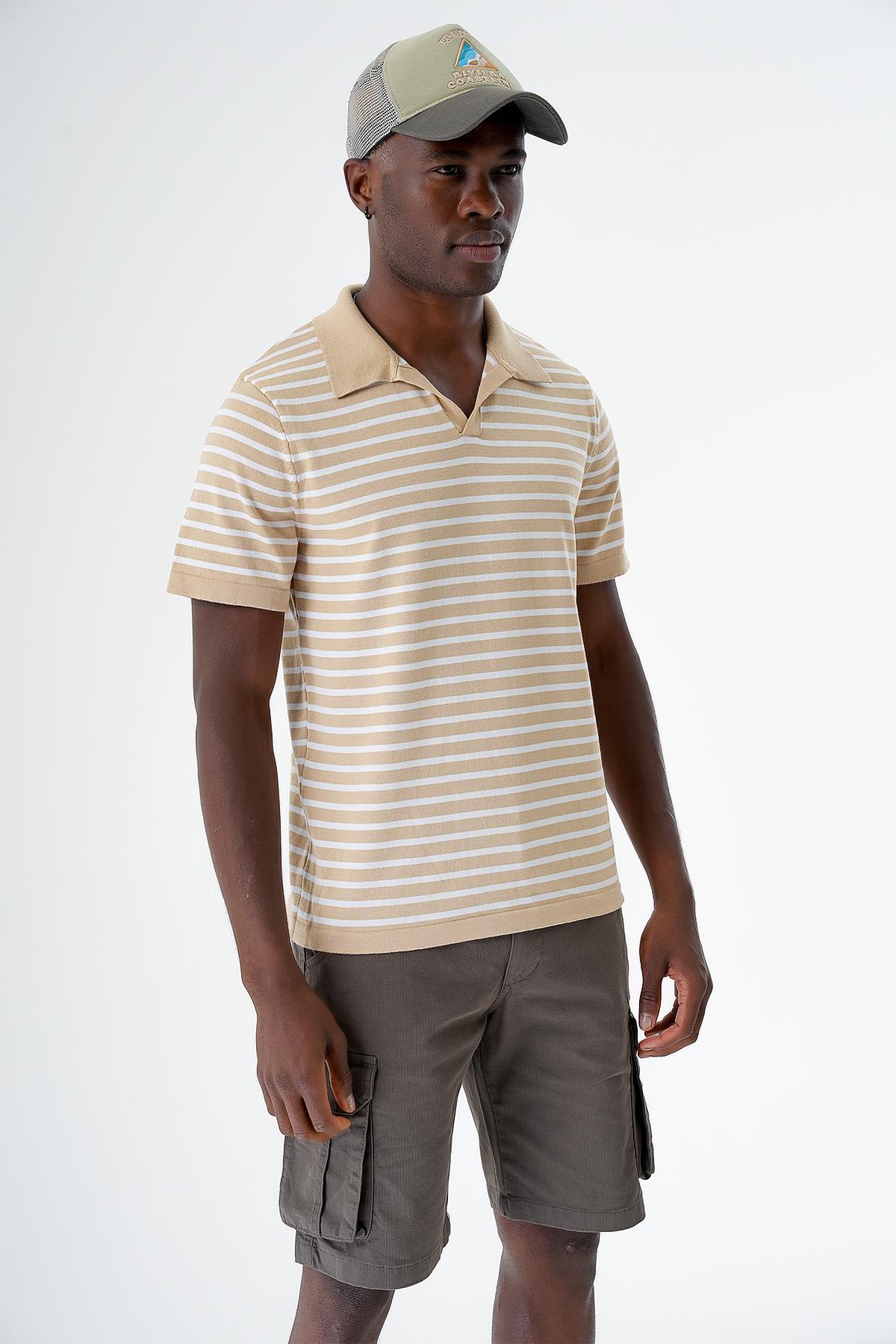 Chuba Erkek Polo Yaka Çizgili Regular Fit İnce Triko T-Shirt Taba-Beyaz 24S263