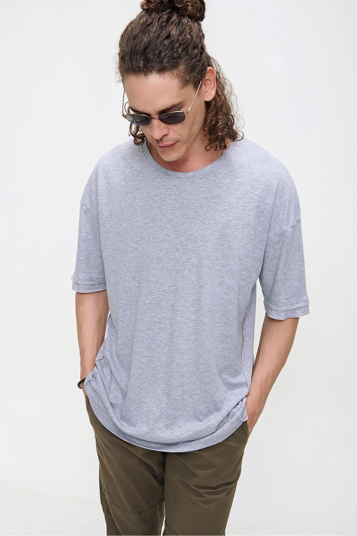 Chuba Erkek Premium Bisiklet Yaka Dokulu Oversize Spor Kesim t-Shirt 21S105