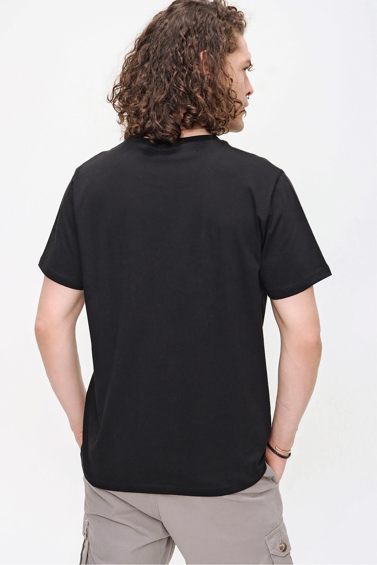 Chuba Erkek Siyah Bisiklet Yaka Regular Fit Basic Pamuklu T-Shirt 21S101