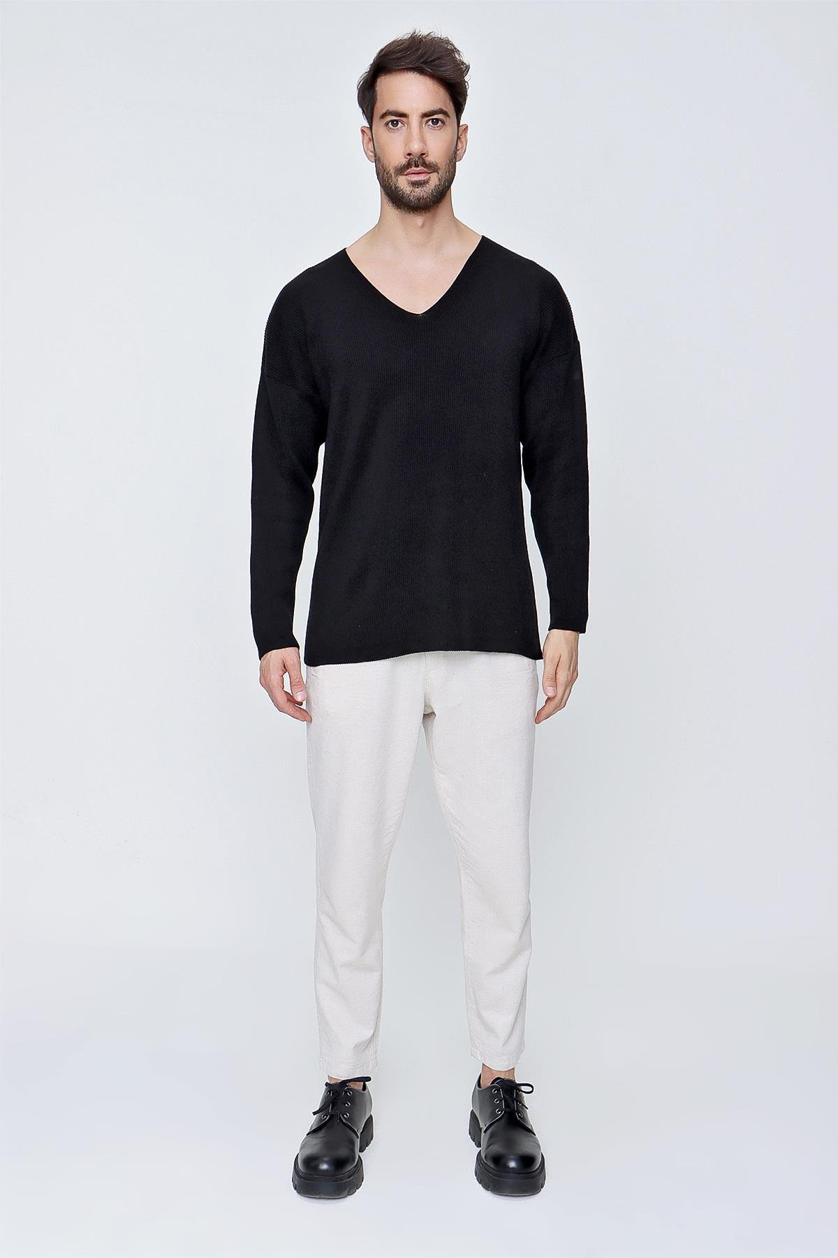 Chuba Erkek V Yaka Pamuklu Salaş Triko Kazak Siyah  22SM212