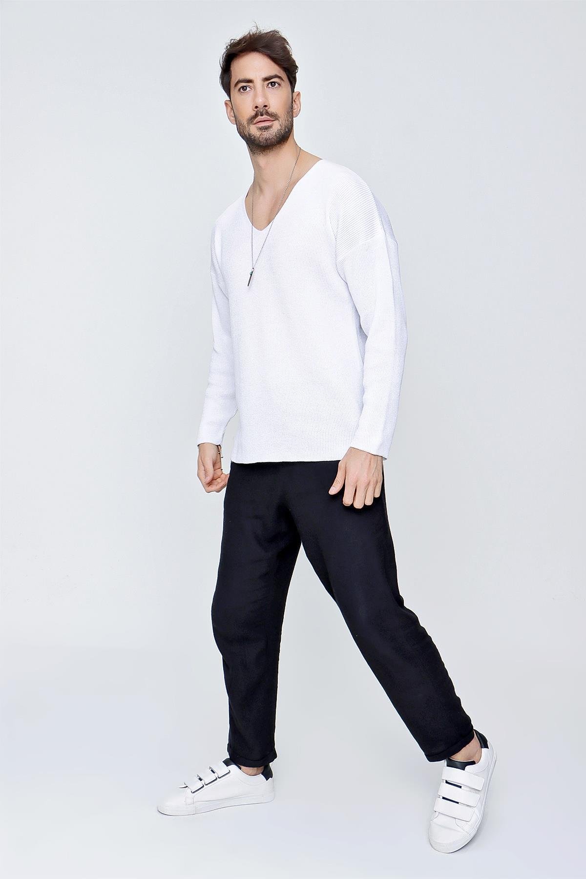 Chuba Erkek V Yaka Pamuklu Salaş Triko Kazak Beyaz  22SM212