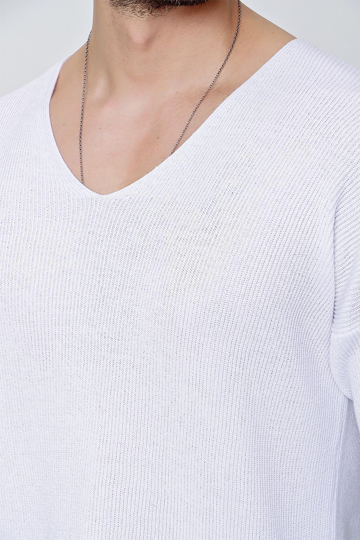 Chuba Erkek V Yaka Pamuklu Salaş Triko Kazak Beyaz  22SM212