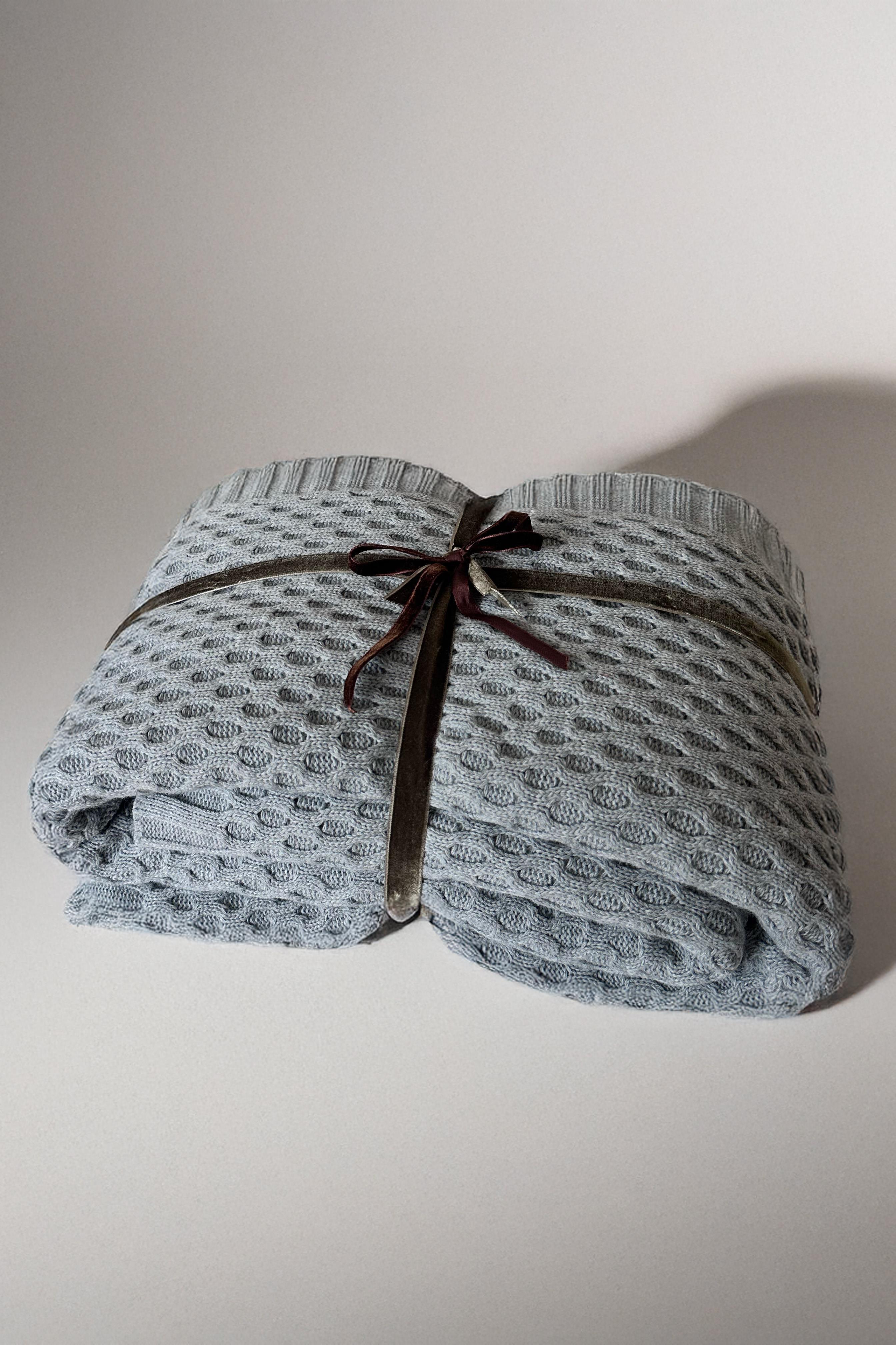 CHUBA HOME Dokulu Tv Battaniyesi - Koltuk Şalı (130cmx170cm) Gri CHOME101