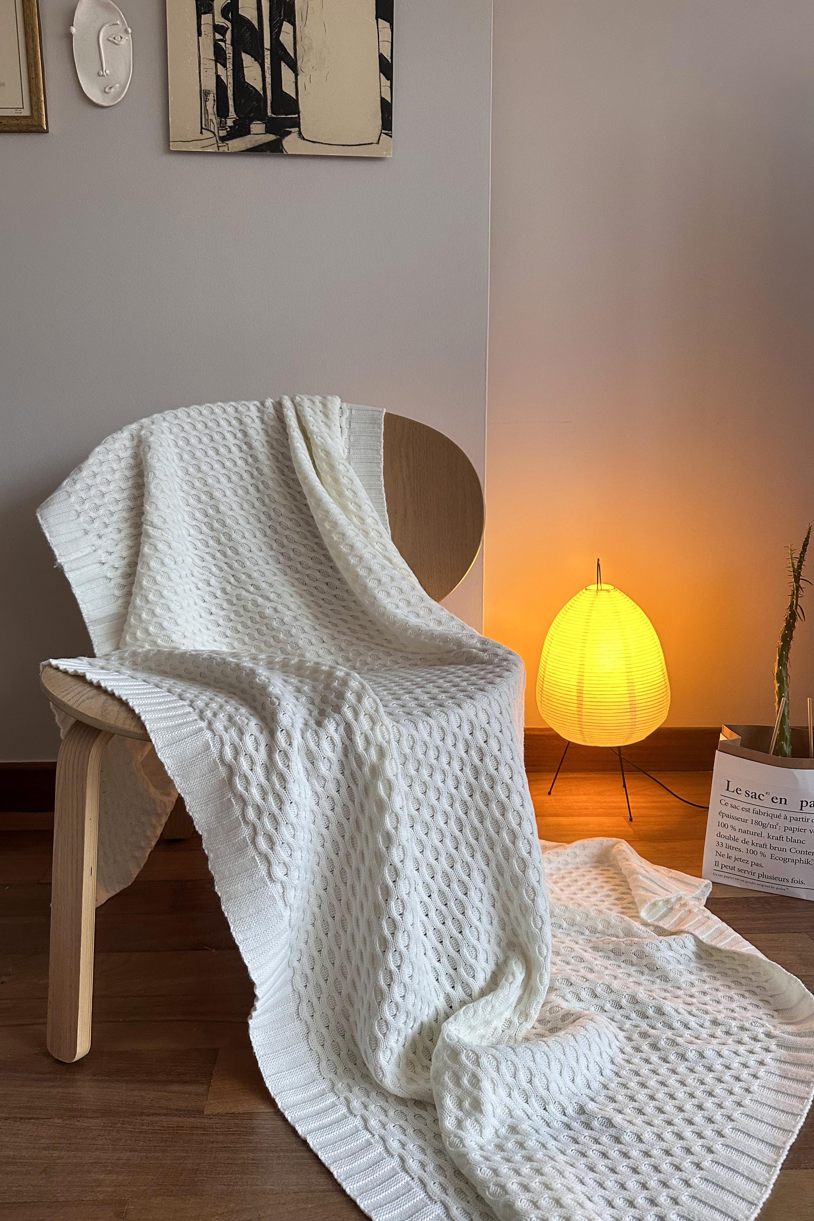 CHUBA HOME Dokulu Tv Battaniyesi - Koltuk Şalı (130cmx170cm) Beyaz CHOME101