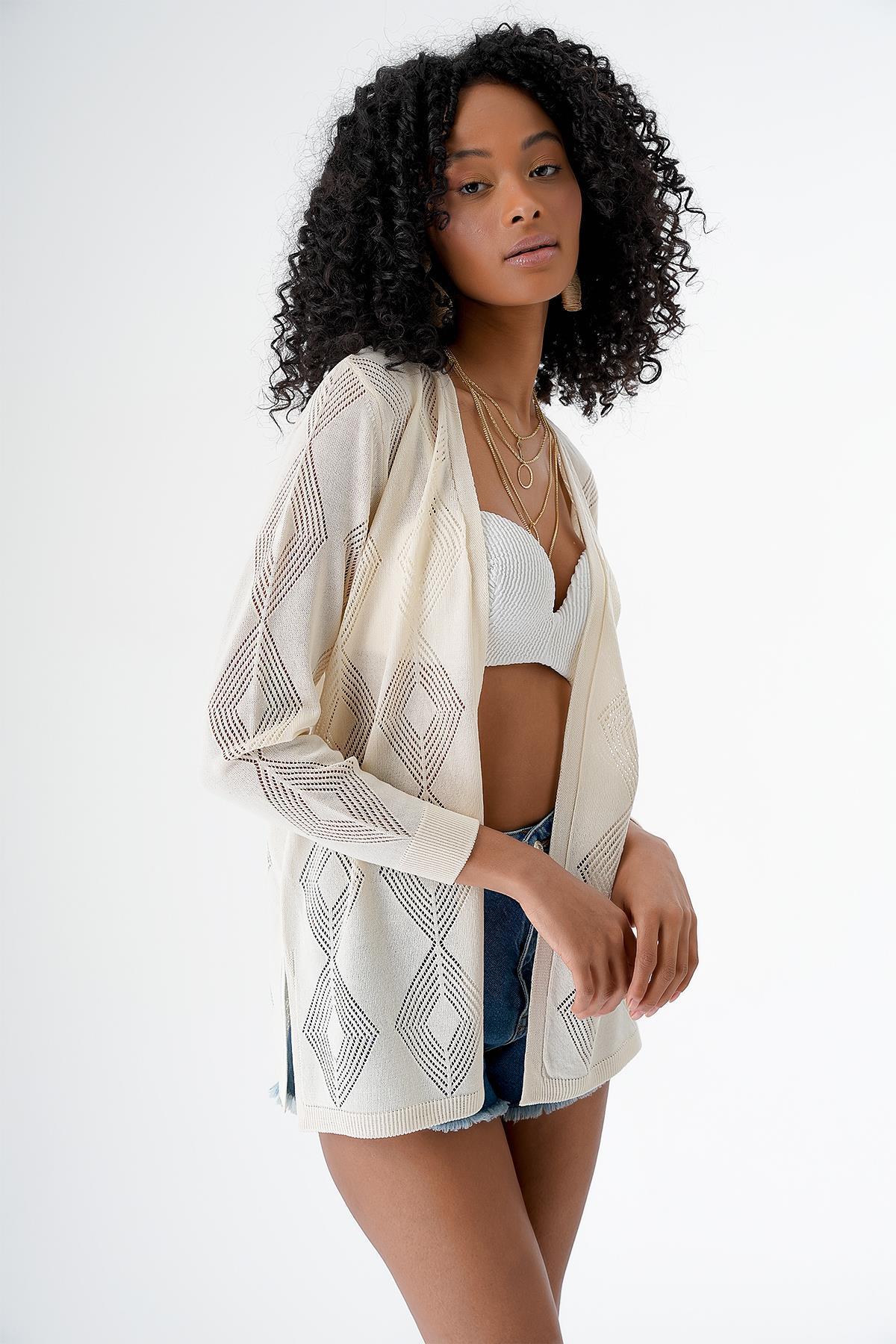 Chuba Kadın Ajurlu Mevsimlik Yırtmaçlı Triko Hırka Vanilya 24S156