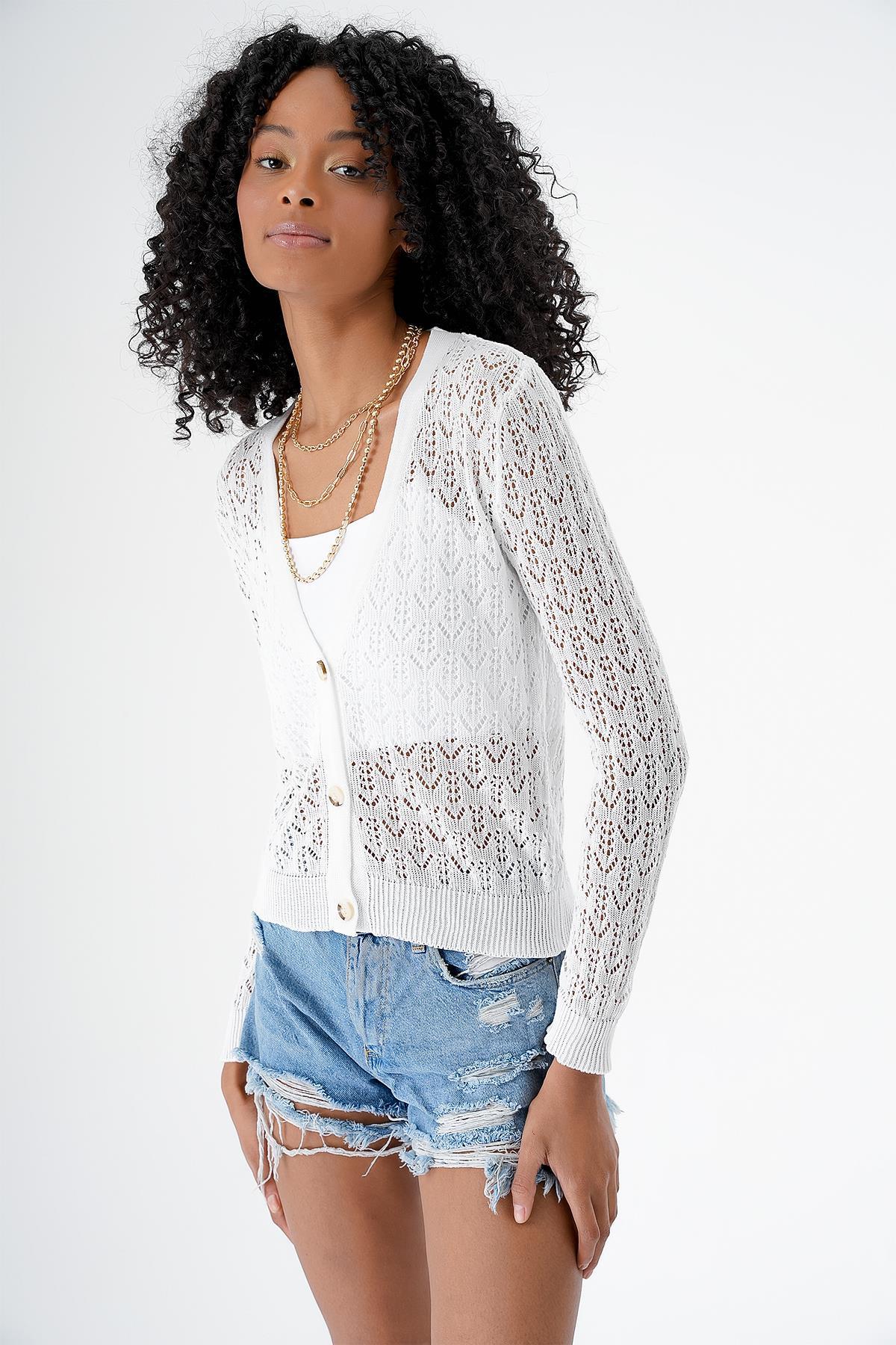 Chuba Kadın Ajurlu V Yaka Düğmeli Trko Hırka Beyaz 24S166