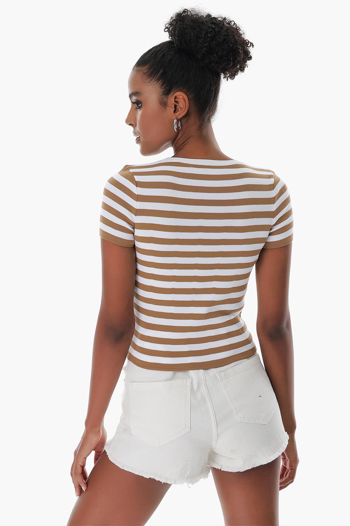 Chuba Kadın Bisiklet Yaka Çizgili Kısa Kollu Triko T-Shirt Taba-Beyaz 23S1011