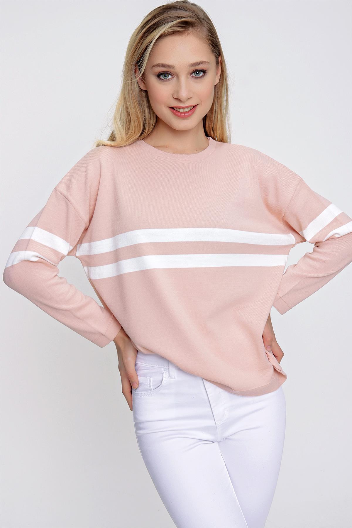 Chuba Kadın Çizgi Detaylı Oversize Triko Kazak Pudra-Ekru 22WK257