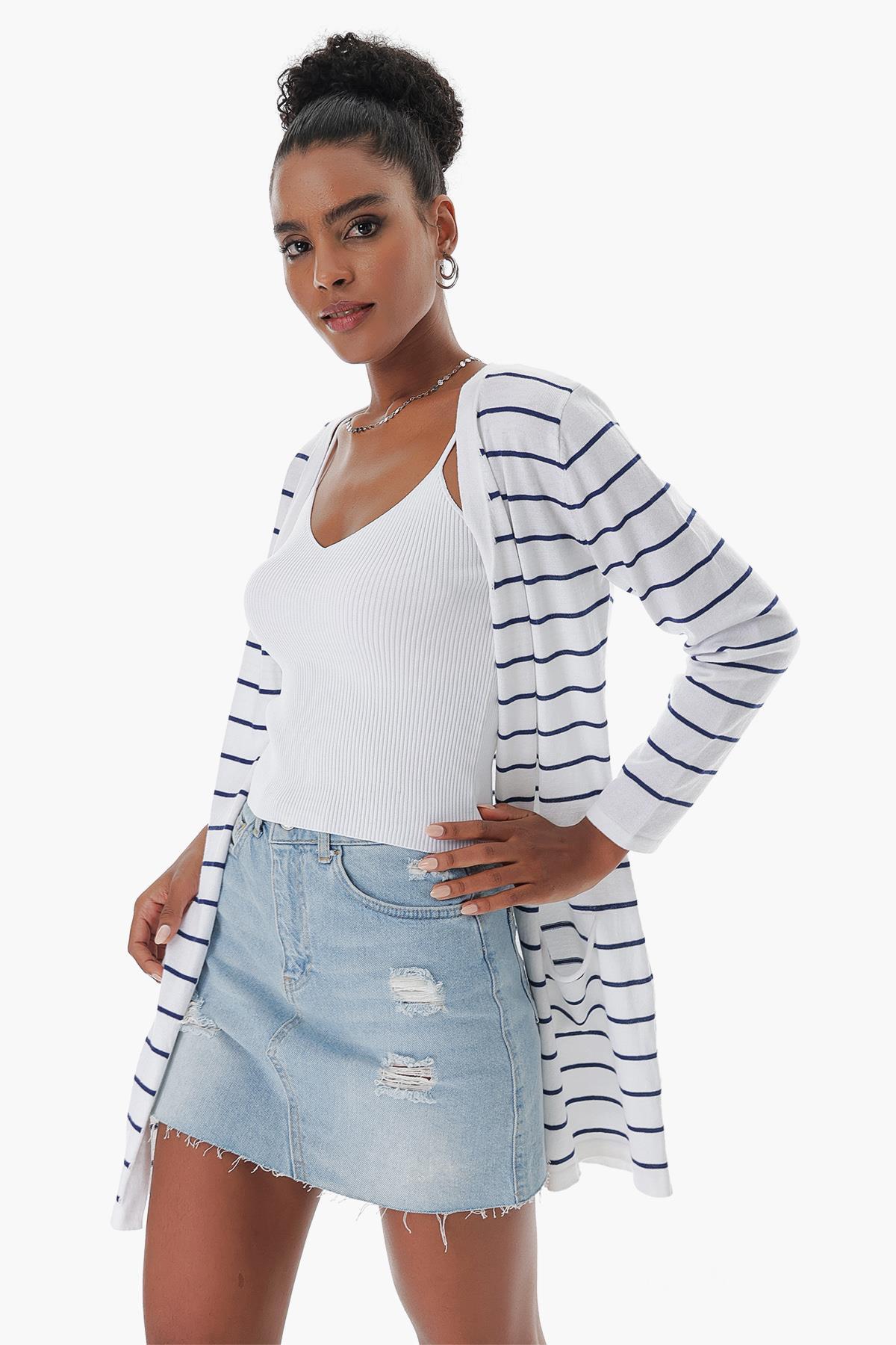 Chuba Kadın Çizgili Cep Detaylı Açık Form Pamuklu İnce Triko Hırka Beyaz 23S1010