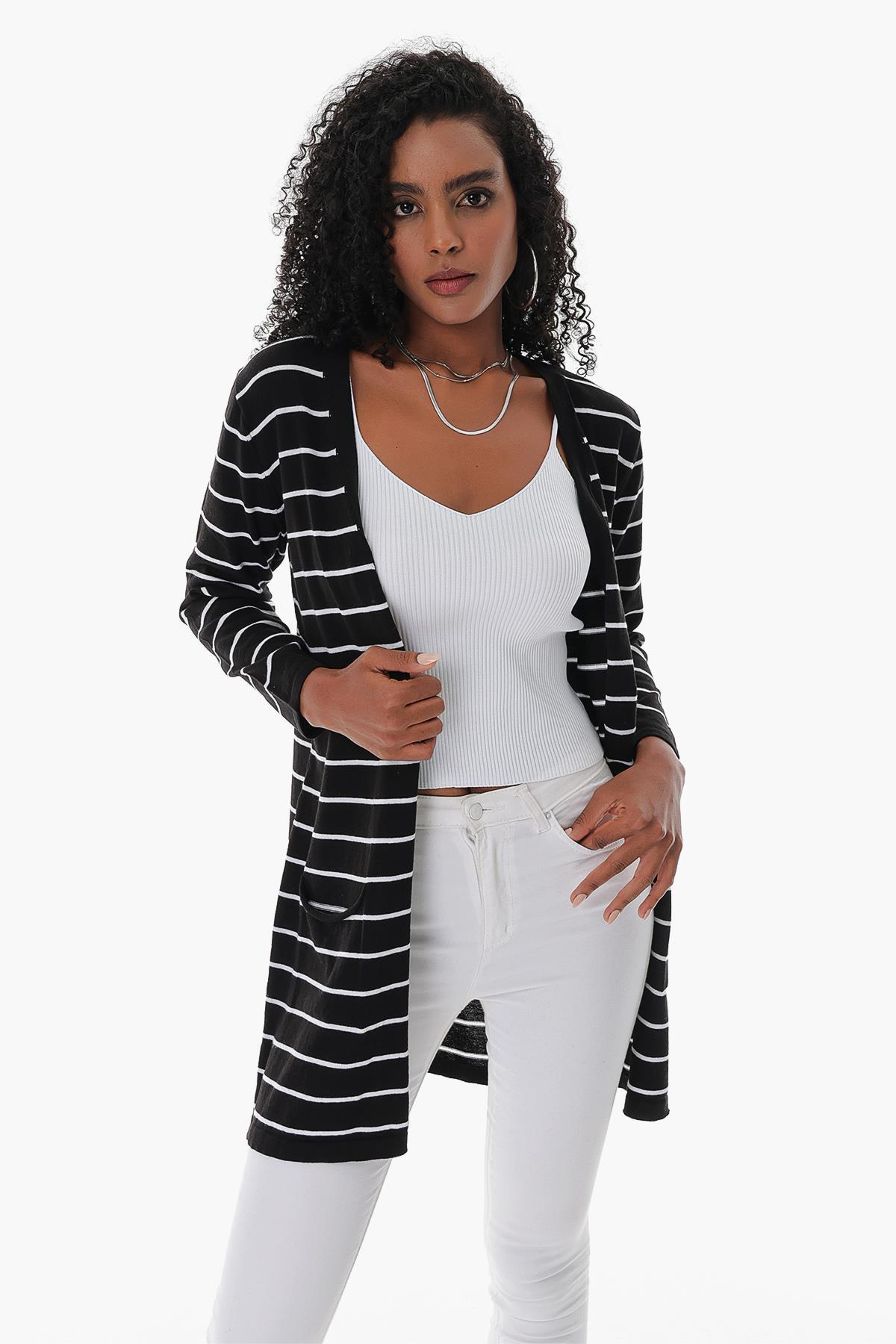 Chuba Kadın Çizgili Cep Detaylı Açık Form Pamuklu İnce Triko Hırka Siyah 23S1010