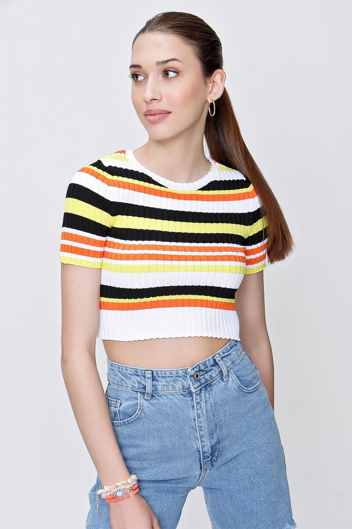 Chuba Kadın Çizgili Kısa Kollu Triko Crop Top Sarı-Beyaz 22SW367