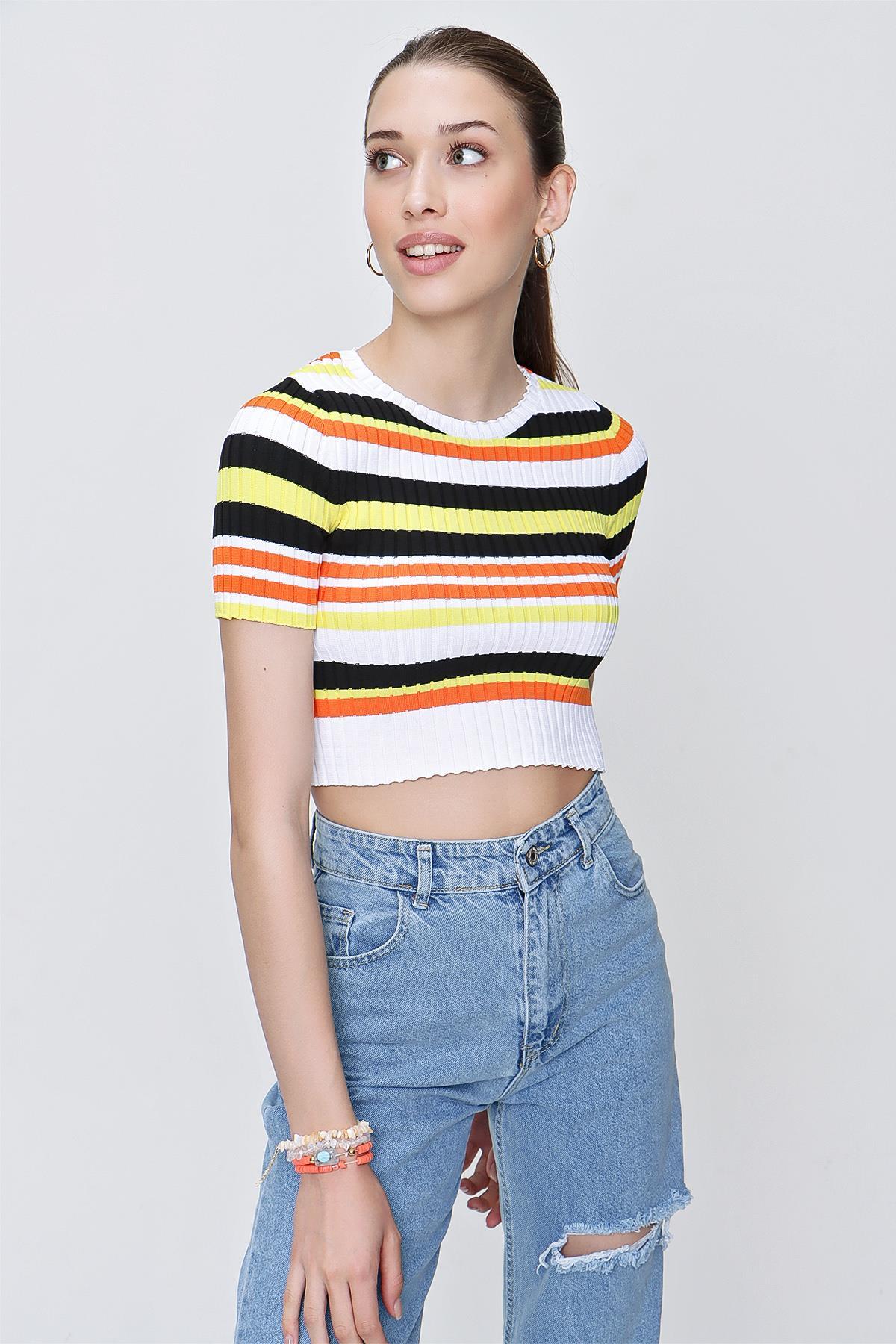 Chuba Kadın Çizgili Kısa Kollu Triko Crop Top Sarı-Beyaz 22SW367