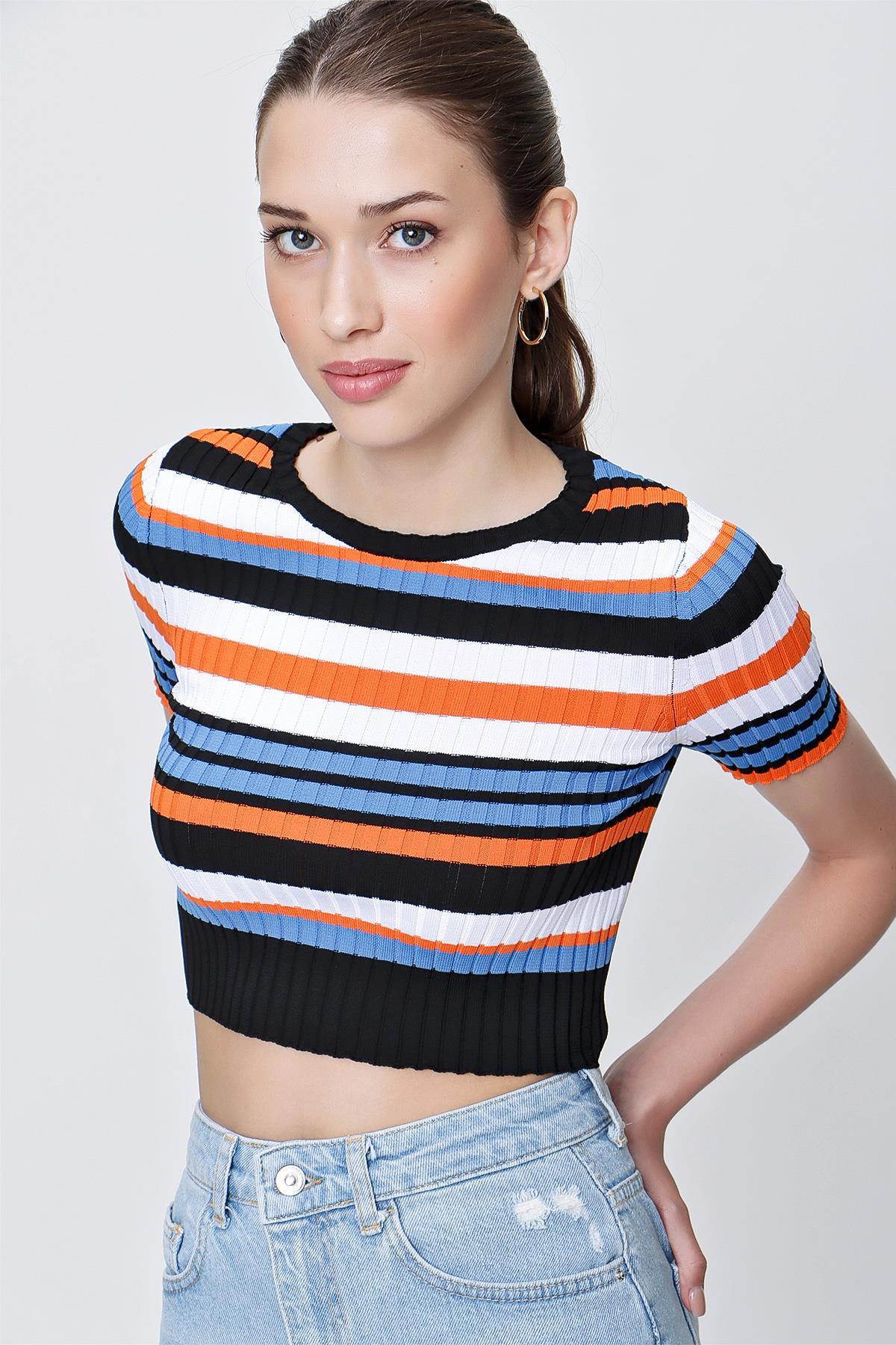 Chuba Kadın Çizgili Kısa Kollu Triko Crop Top Turuncu-Siyah 22SW367