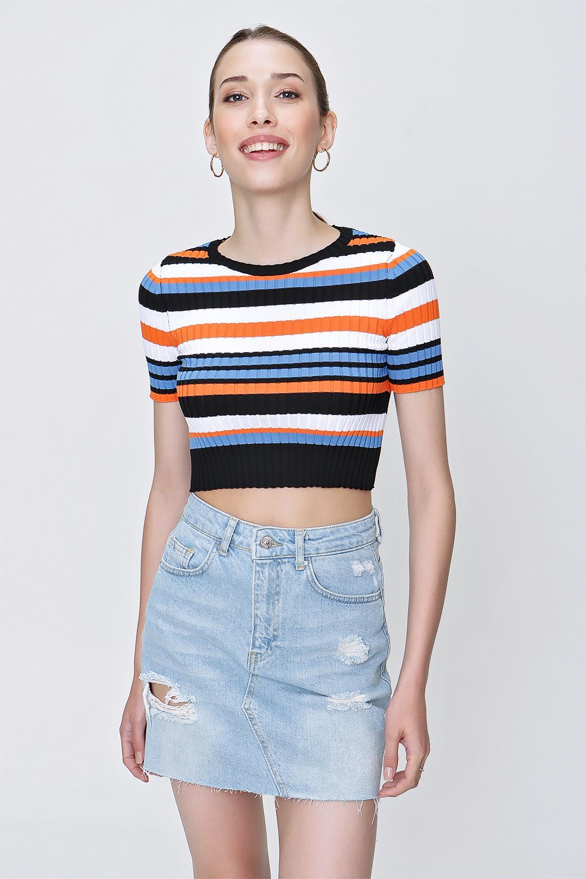 Chuba Kadın Çizgili Kısa Kollu Triko Crop Top Turuncu-Siyah 22SW367