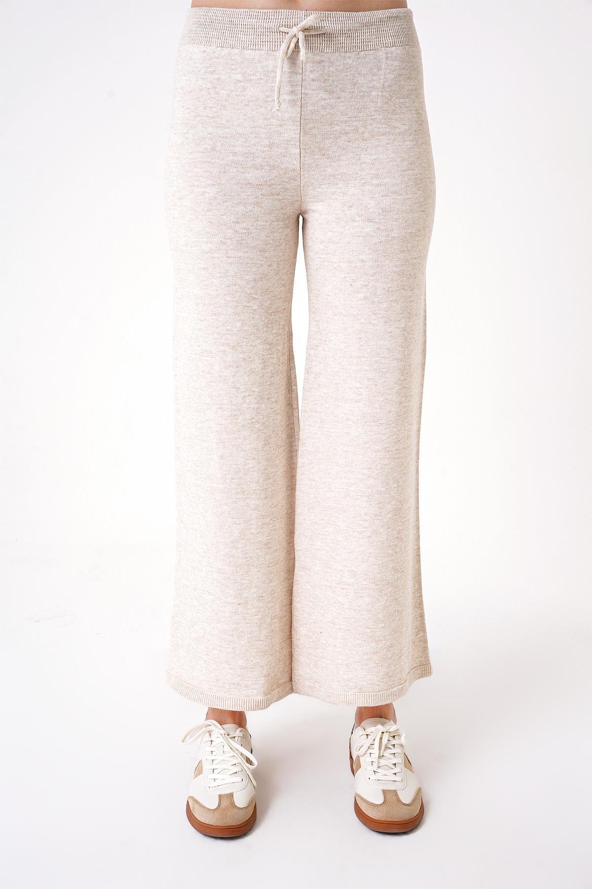 Chuba Kadın Geniş Paça Normal Kalıp Triko Pantolon Bej 24W120