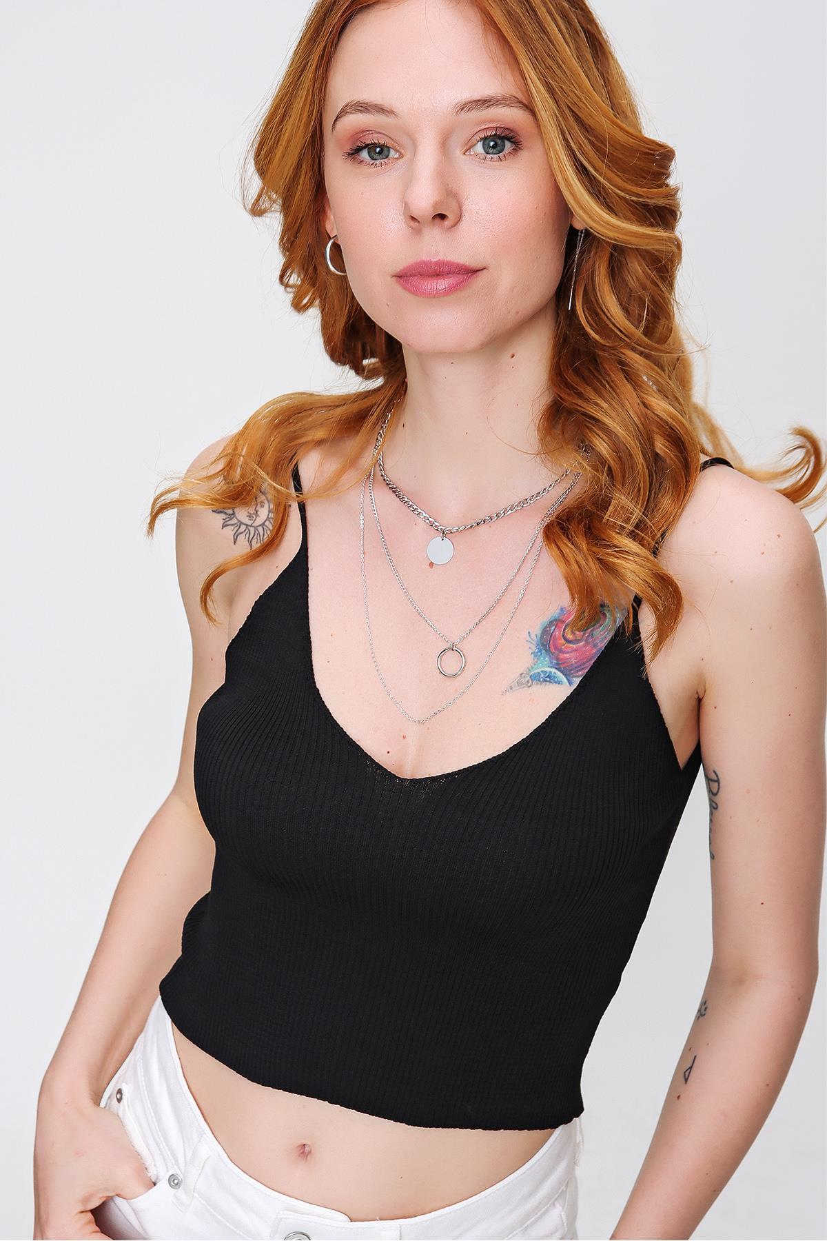 Chuba Kadın İp Askılı V-Neck Siyah Fitilli Triko Crop Atlet 21S303