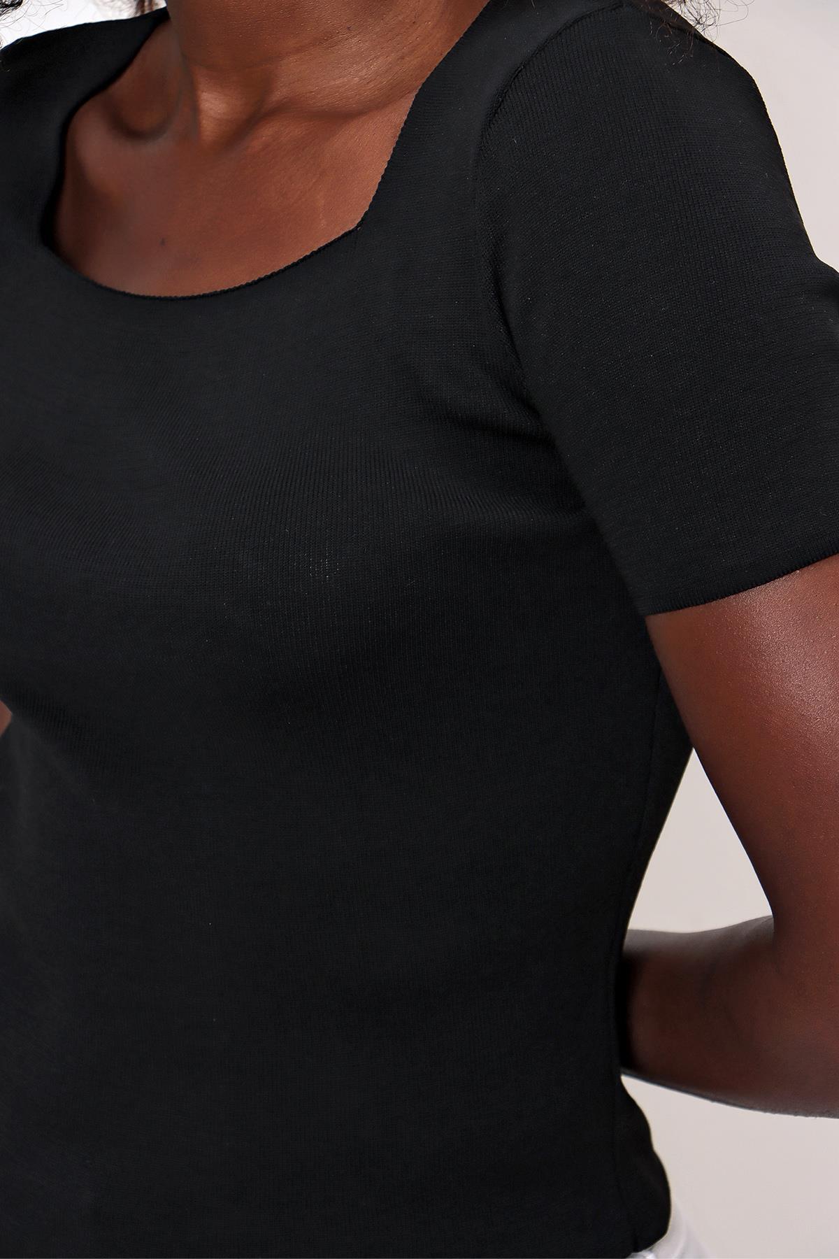 Chuba Kadın Kare Yaka Kısa Kollu İnce Triko Kazak Siyah 22SW314