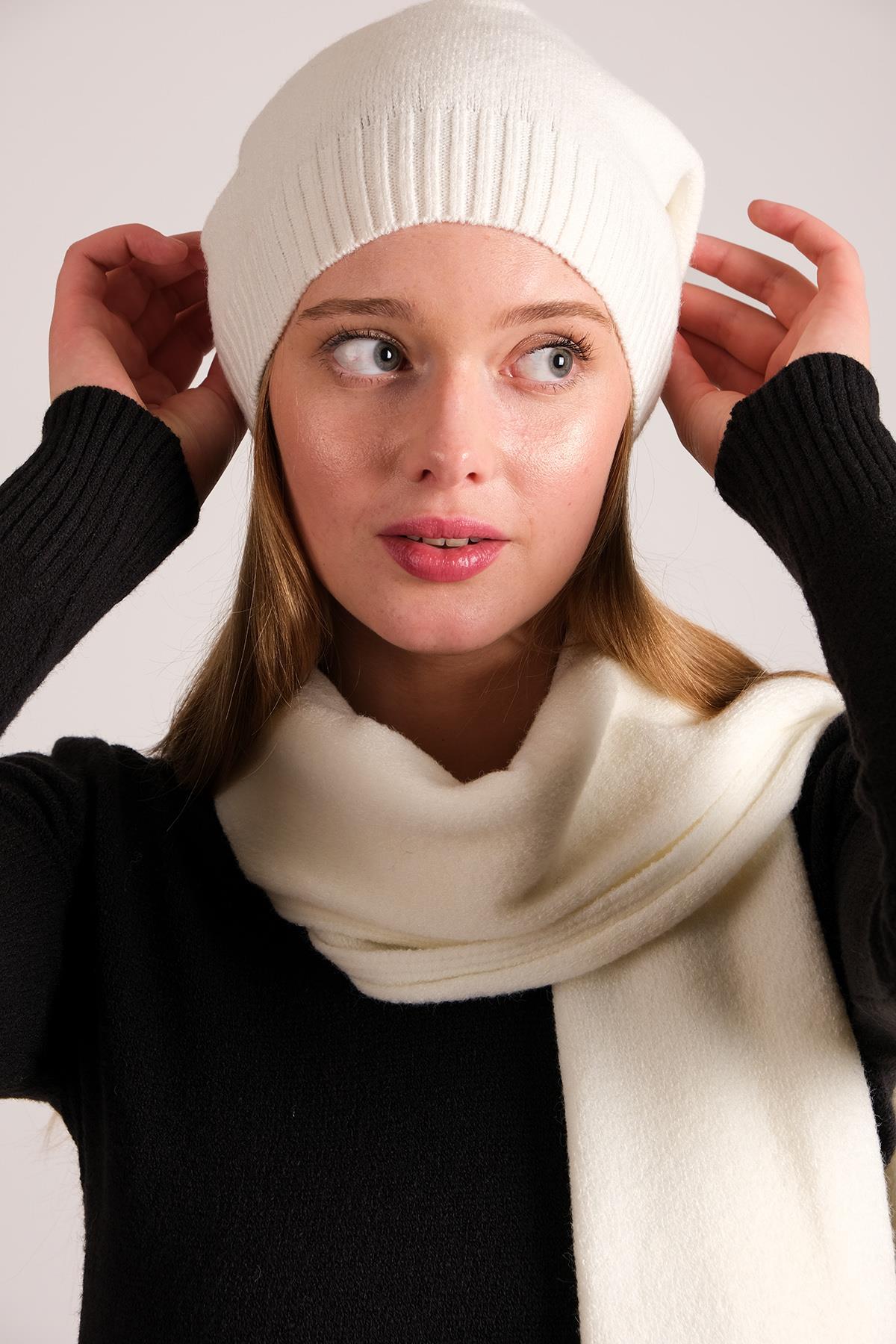 Chuba Kadın Melanj Yumuşak Tuşe Atkı Bere Takımı Ekru 23W505