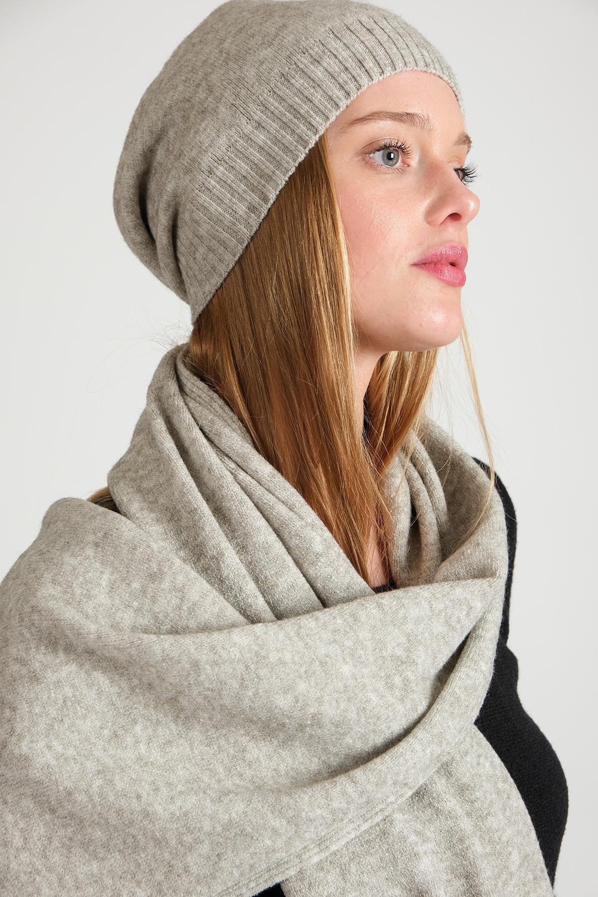 Chuba Kadın Melanj Yumuşak Tuşe Atkı Bere Takımı Gri 23W505