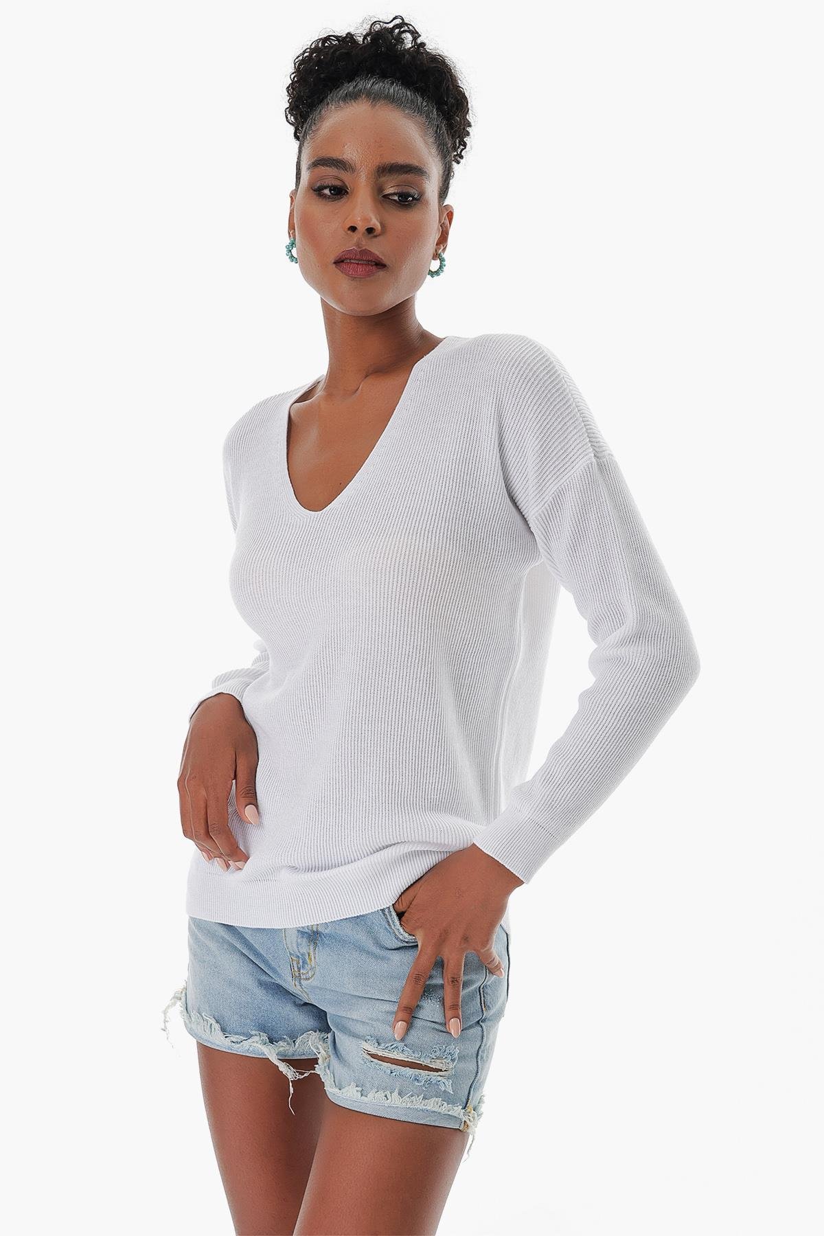 Chuba Kadın Pamuklu V Yaka Selanik Örgü Triko Kazak Beyaz 23S1004