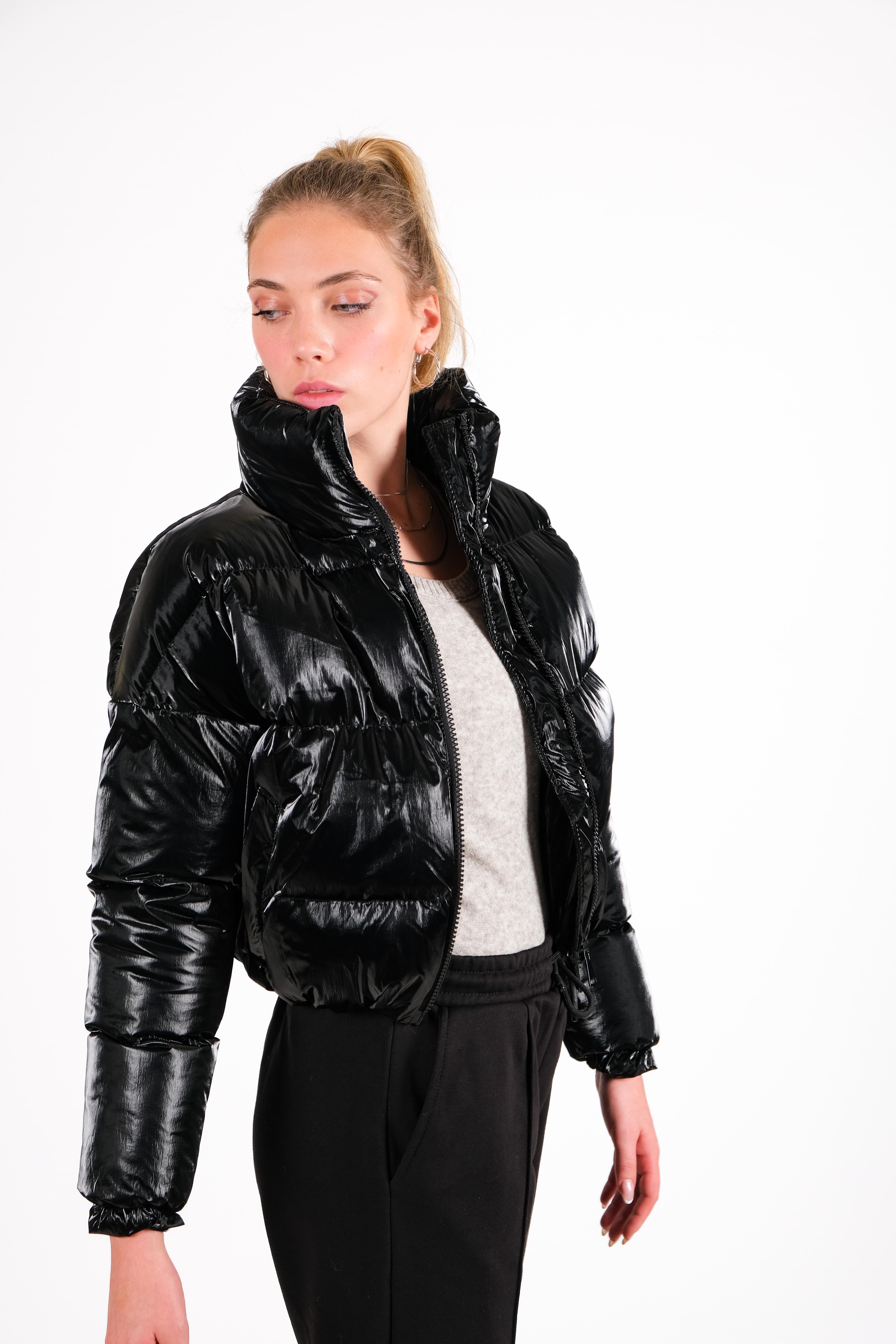 Chuba Kadın Parlak Şişme Mont Siyah 23W412