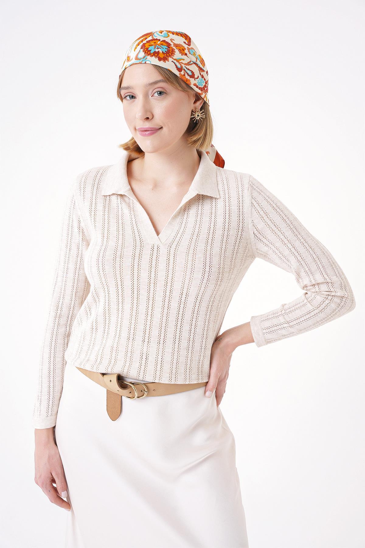 Chuba Kadın Polo Yaka Örgü Detaylı Regular Fit Triko Kazak Bej 25W3004