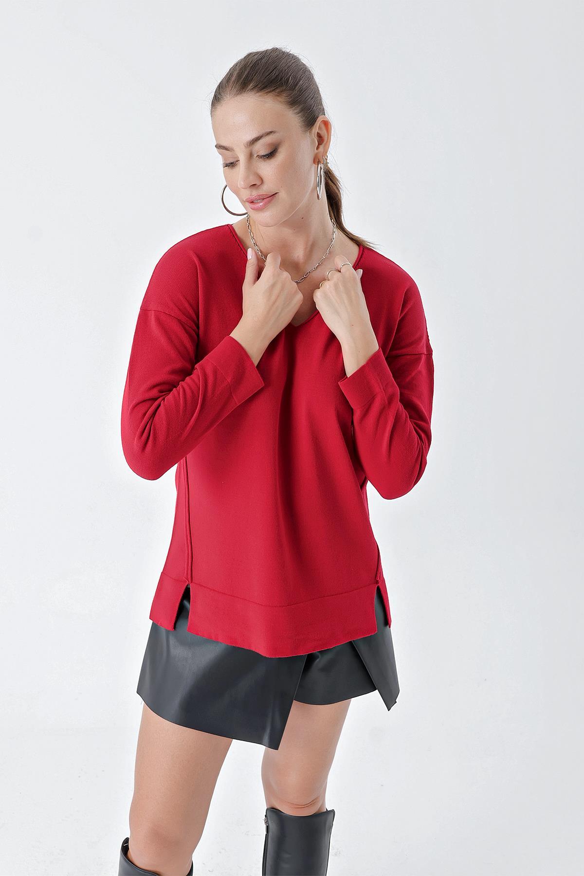 Chuba Kadın Rahat Kalıp Verev Dikiş Detaylı V Yaka Triko Kazak Kırmızı 24W117