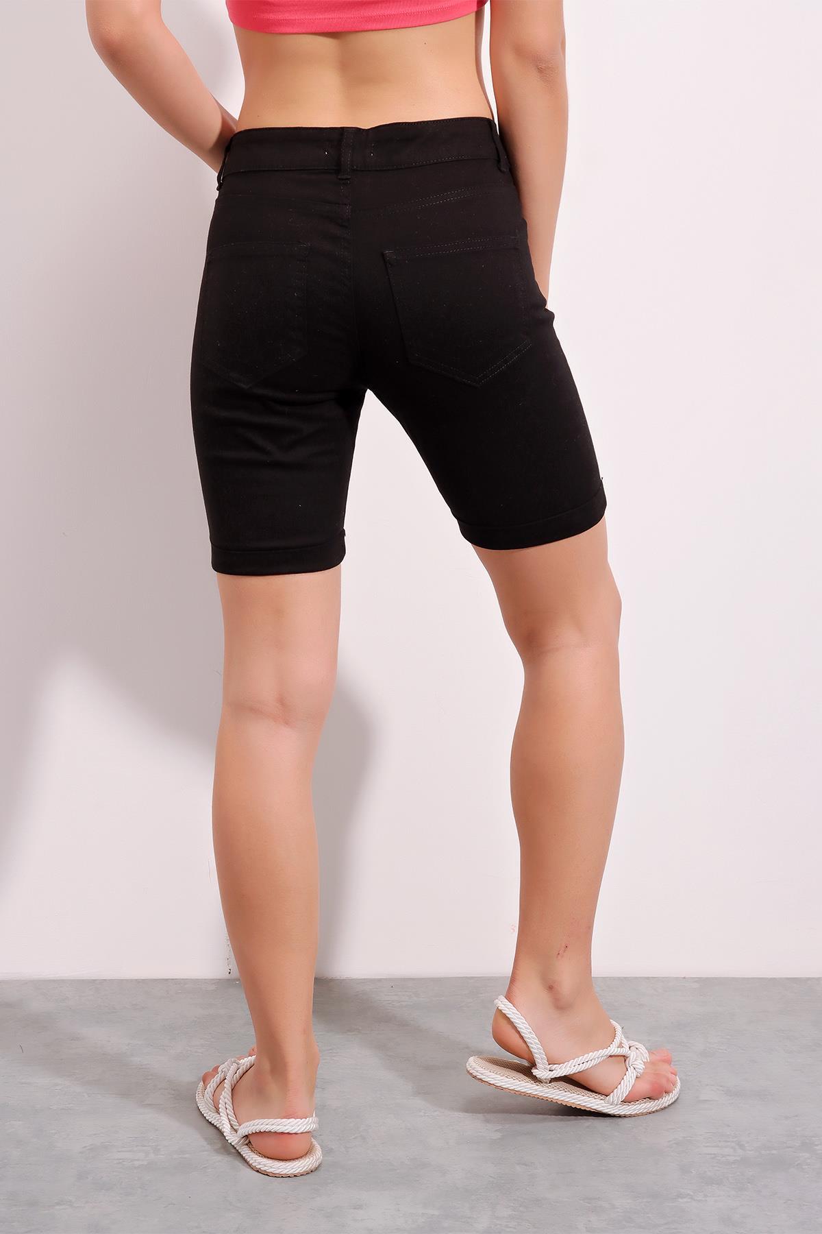 CHUBA Kadın Siyah Pamuklu Duble Paça Diz Üstü Şort 21S603