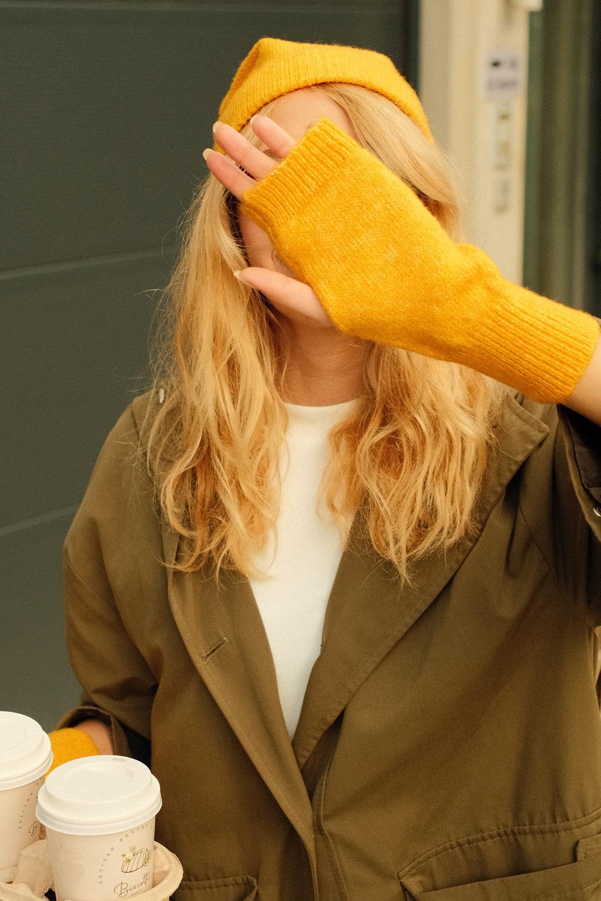 Chuba Kadın Triko Bere ve Eldiven İkili Takım Set Sarı 26W5005