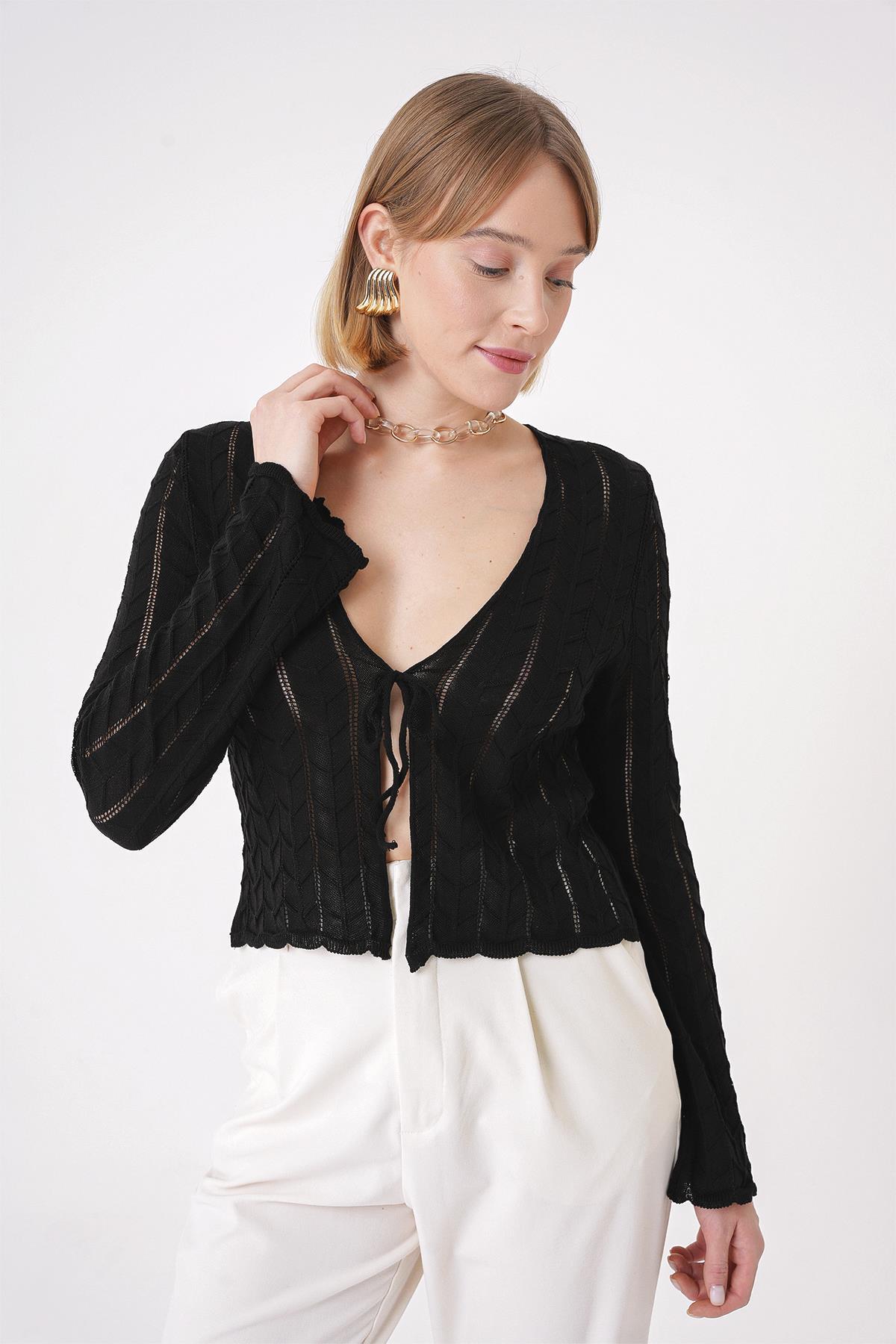 Chuba Kadın V Yaka Ajur Desenli Önde İp Bağlamalı Standart Fit Triko Hırka Siyah 25W3008