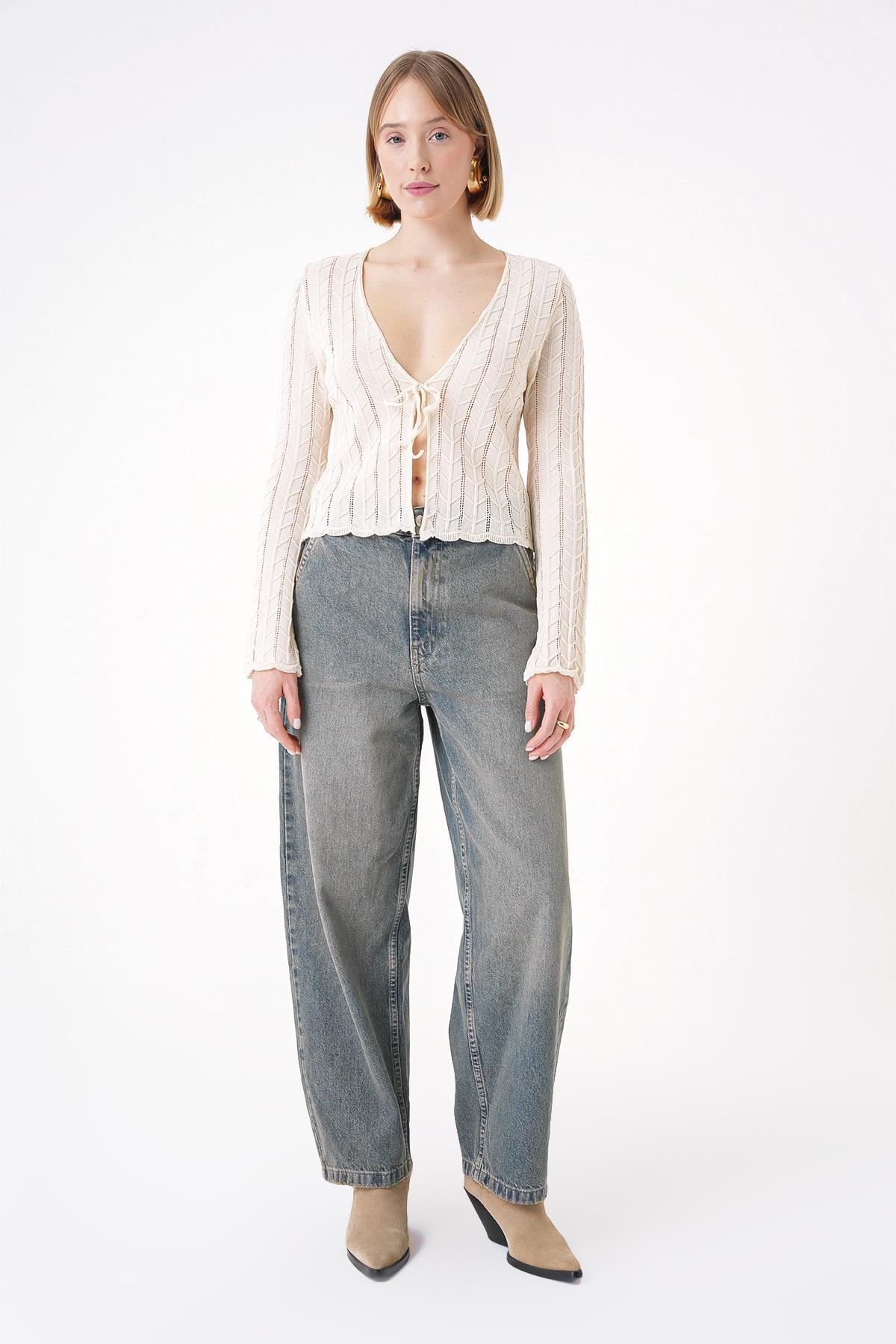 Chuba Kadın V Yaka Ajur Desenli Önde İp Bağlamalı Standart Fit Triko Hırka Vanilya 25W3008