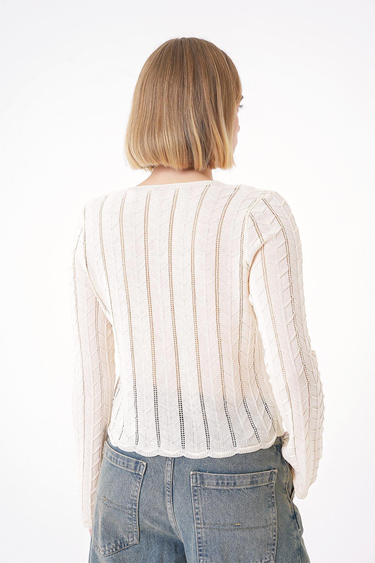 Chuba Kadın V Yaka Ajur Desenli Önde İp Bağlamalı Standart Fit Triko Hırka Vanilya 25W3008