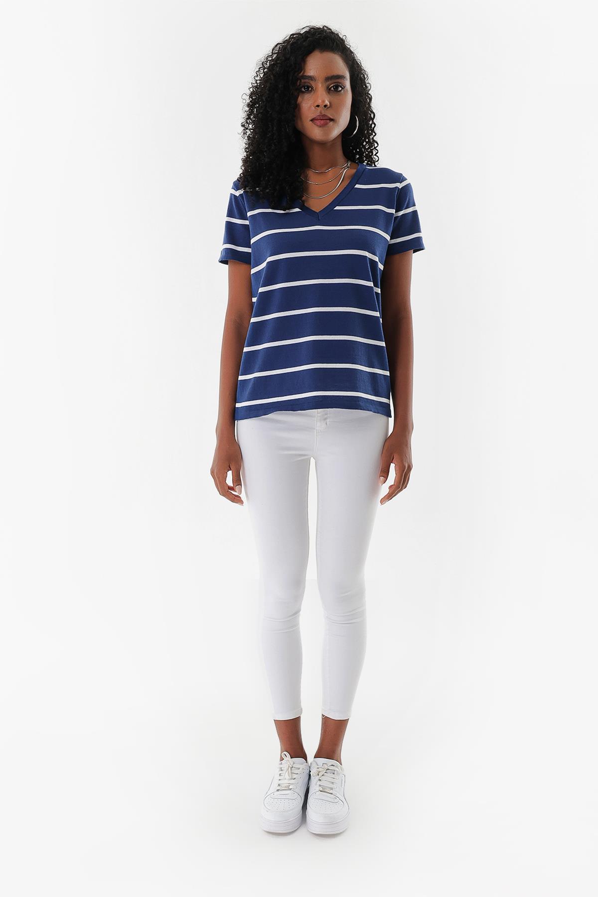 Chuba Kadın V Yaka İnce Çizgili Pamuklu Marin Triko T-Shirt Navy-Beyaz 23S1007