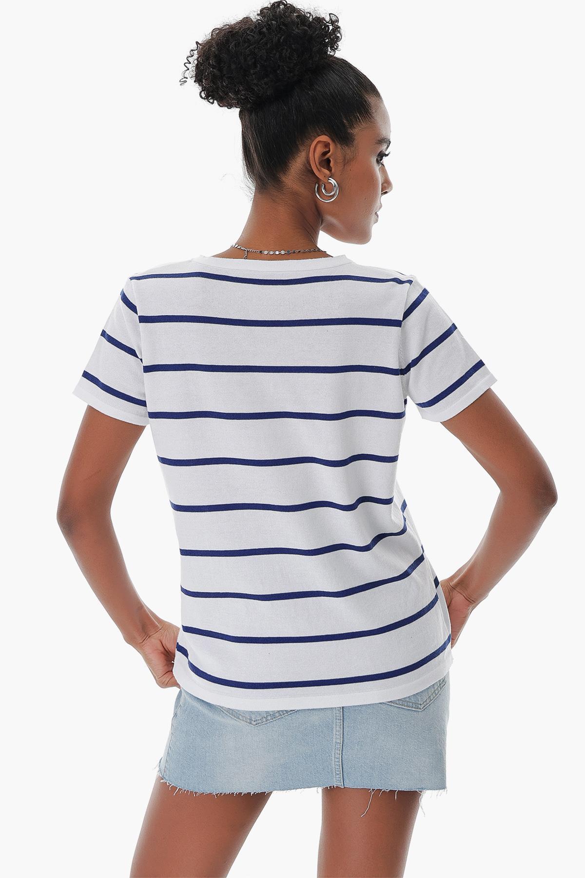 Chuba Kadın V Yaka İnce Çizgili Pamuklu Marin Triko T-Shirt Beyaz-Navy 23S1007