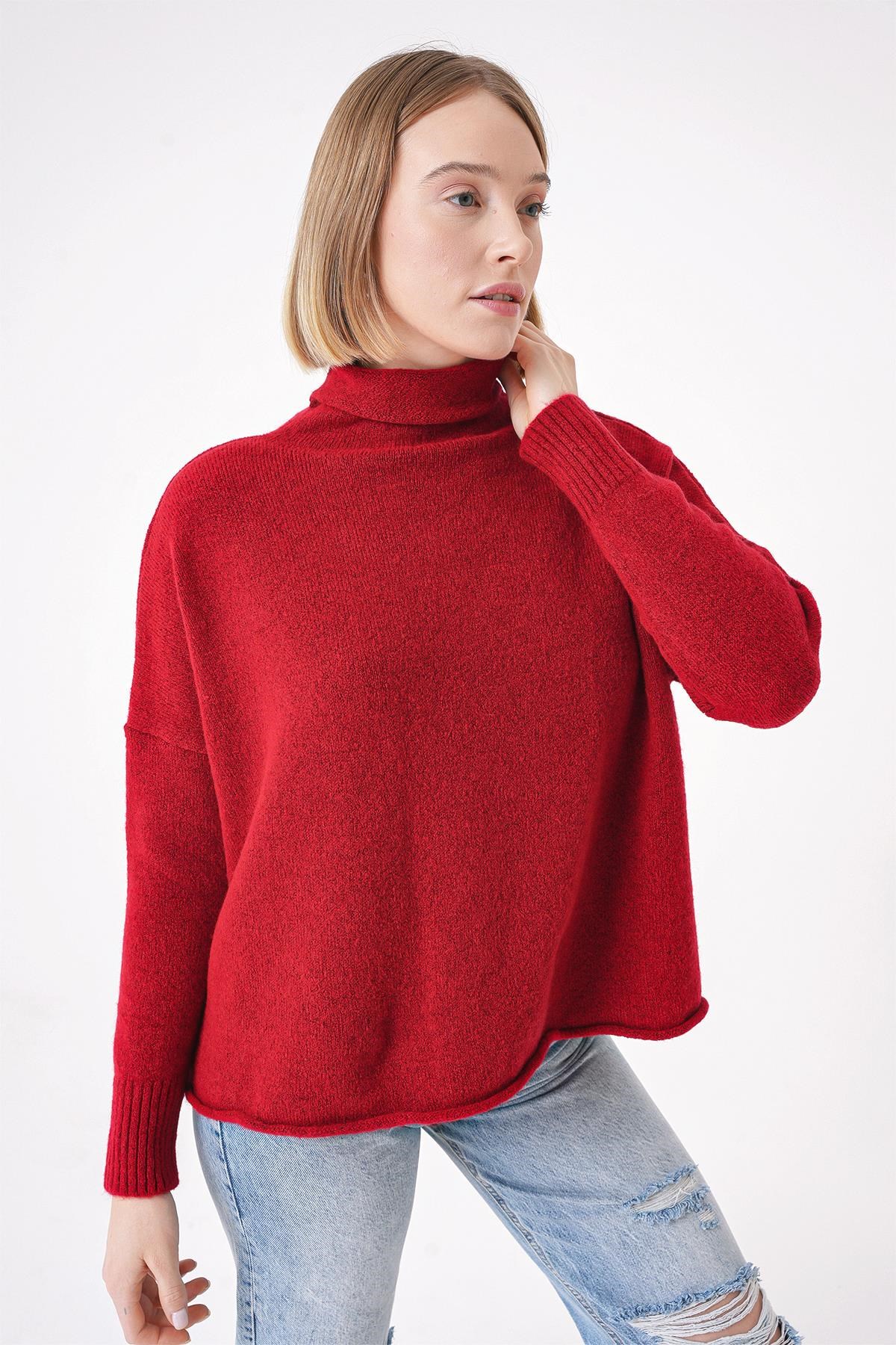 Chuba Kadın Yumuşak Dokulu Oversize Balıkçı Yaka Triko Kazak Kırmızı 25W3014