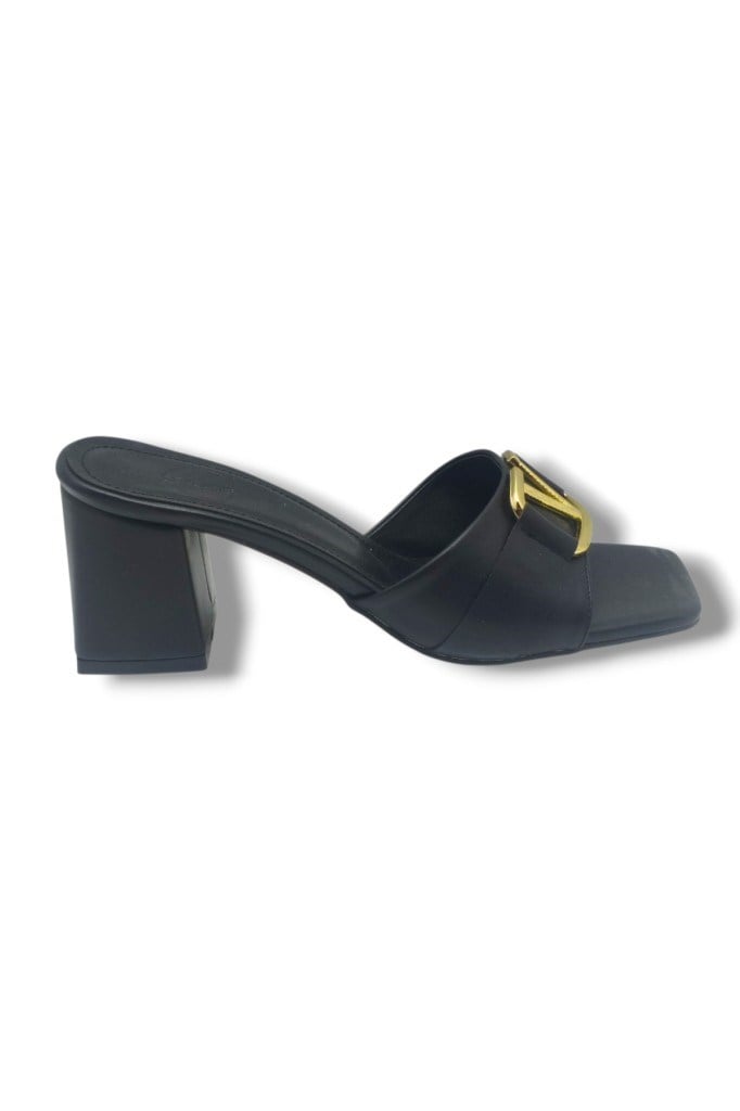 Ceylan Shoes 225-26 Cilt V Tokalı Kalın Topuk Kadın Terlik
