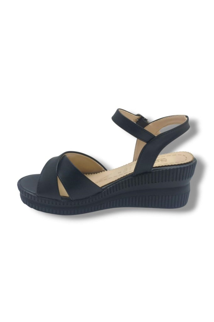 Selfie 4252-26 Cilt Çapraz Bant Dolgu Taban Fashion Kadın Sandalet(6cm)