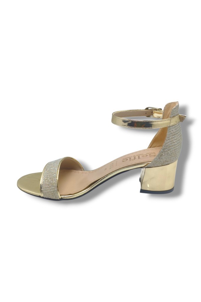 Selfie 4270-26 Simli Rugan Tek Bant Orta Topuk Büyük Numara Fashion Kadın Sandalet(5,5cm) 41-43