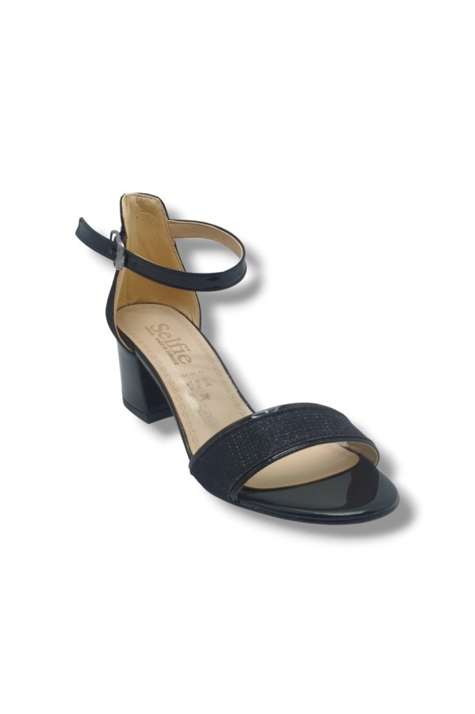 Selfie 4270-26 Simli Rugan Tek Bant Orta Topuk Fashion Kadın Sandalet(5,5cm)