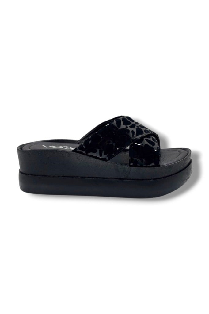 Voga 2500-274 Rugan Leopar Desenli Anatomik Dolgu Taban Kadın Terlik