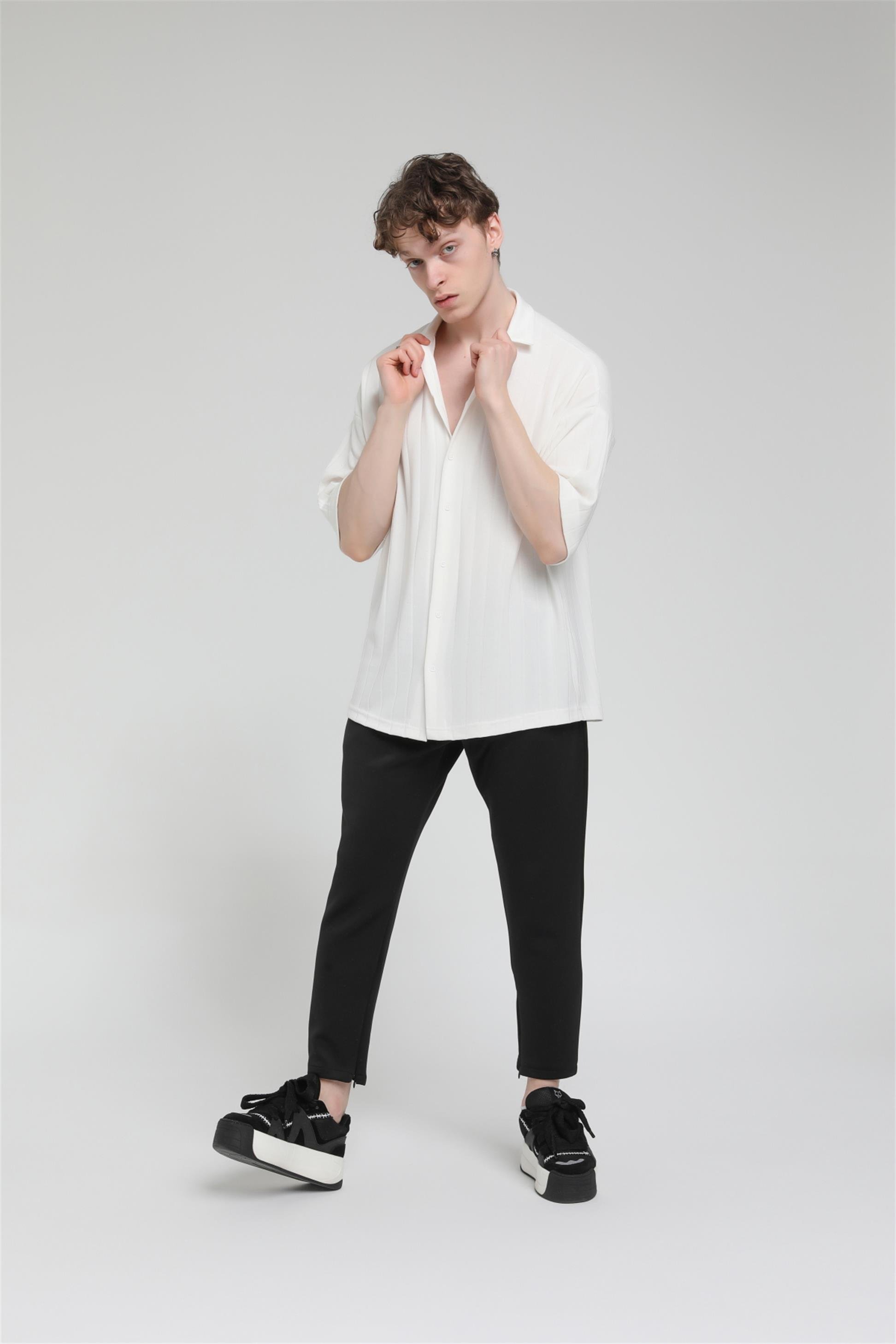 Apaş Yaka Oversize Kısa Kol Penye Gömlek R-3586