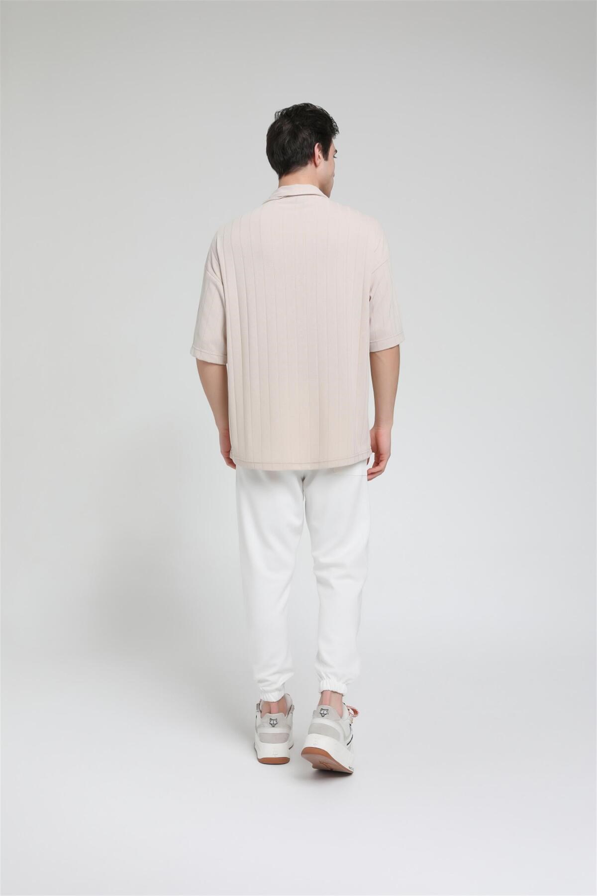 Apaş Yaka Oversize Kısa Kol Penye Gömlek R-3586