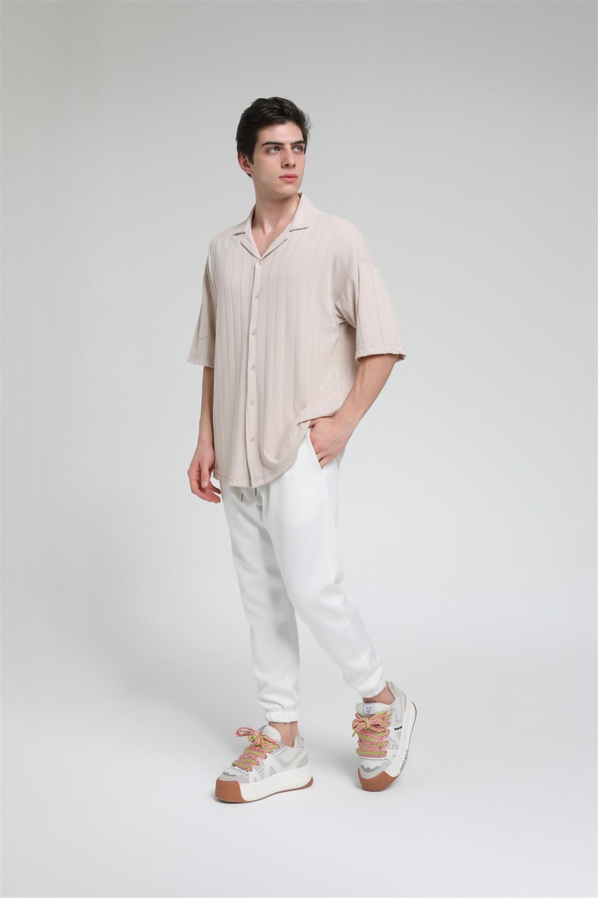 Apaş Yaka Oversize Kısa Kol Penye Gömlek R-3586