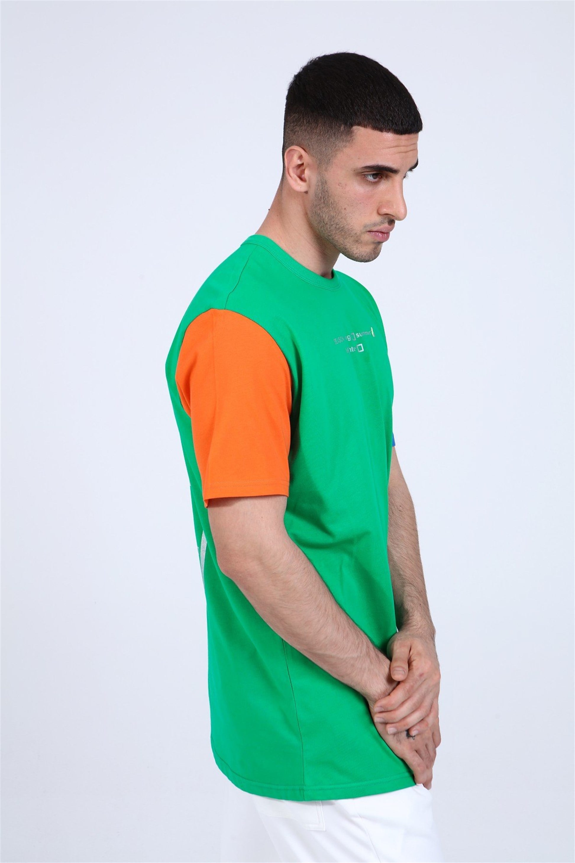 BASKILI ÜÇ RENK T-SHİRT R-5223