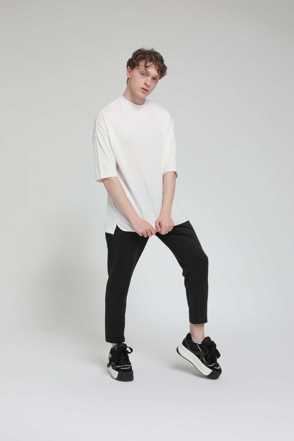 Bisiklet Yaka Eteği Oval Oversize T-shirt R-5527