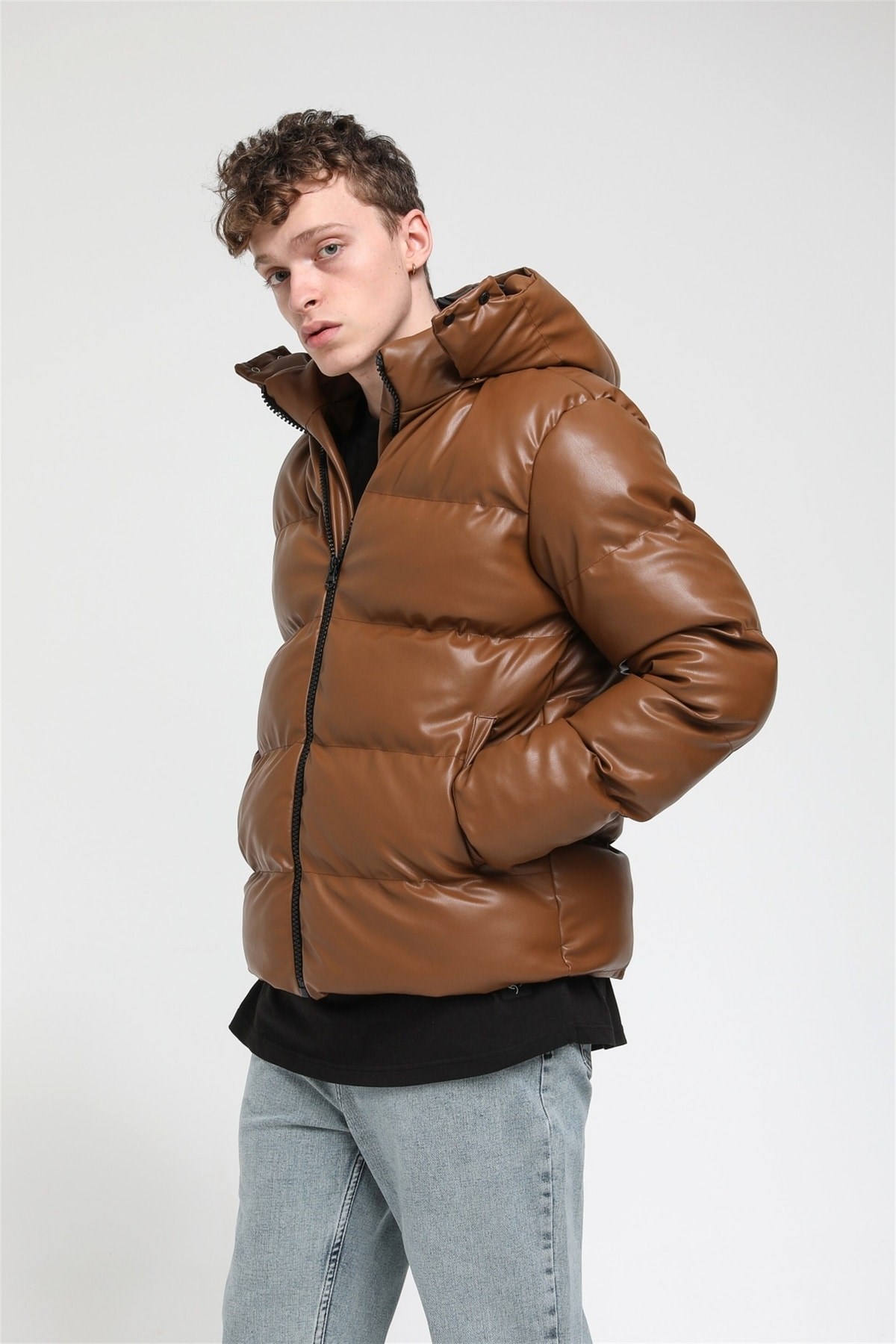 Kapüşonlu Şişme Deri Mont  R-2140