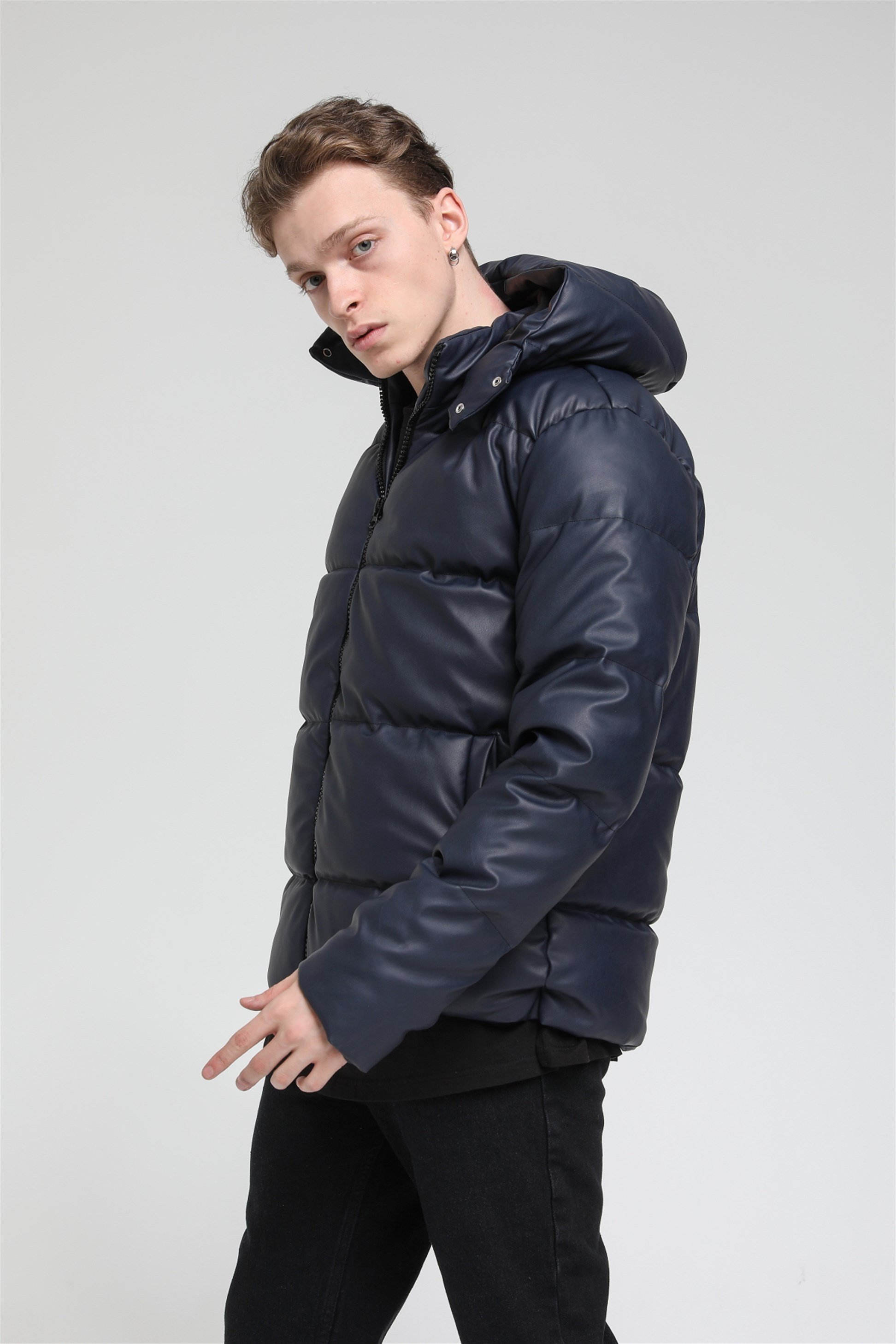 Kapüşonlu Şişme Deri Mont  R-2140