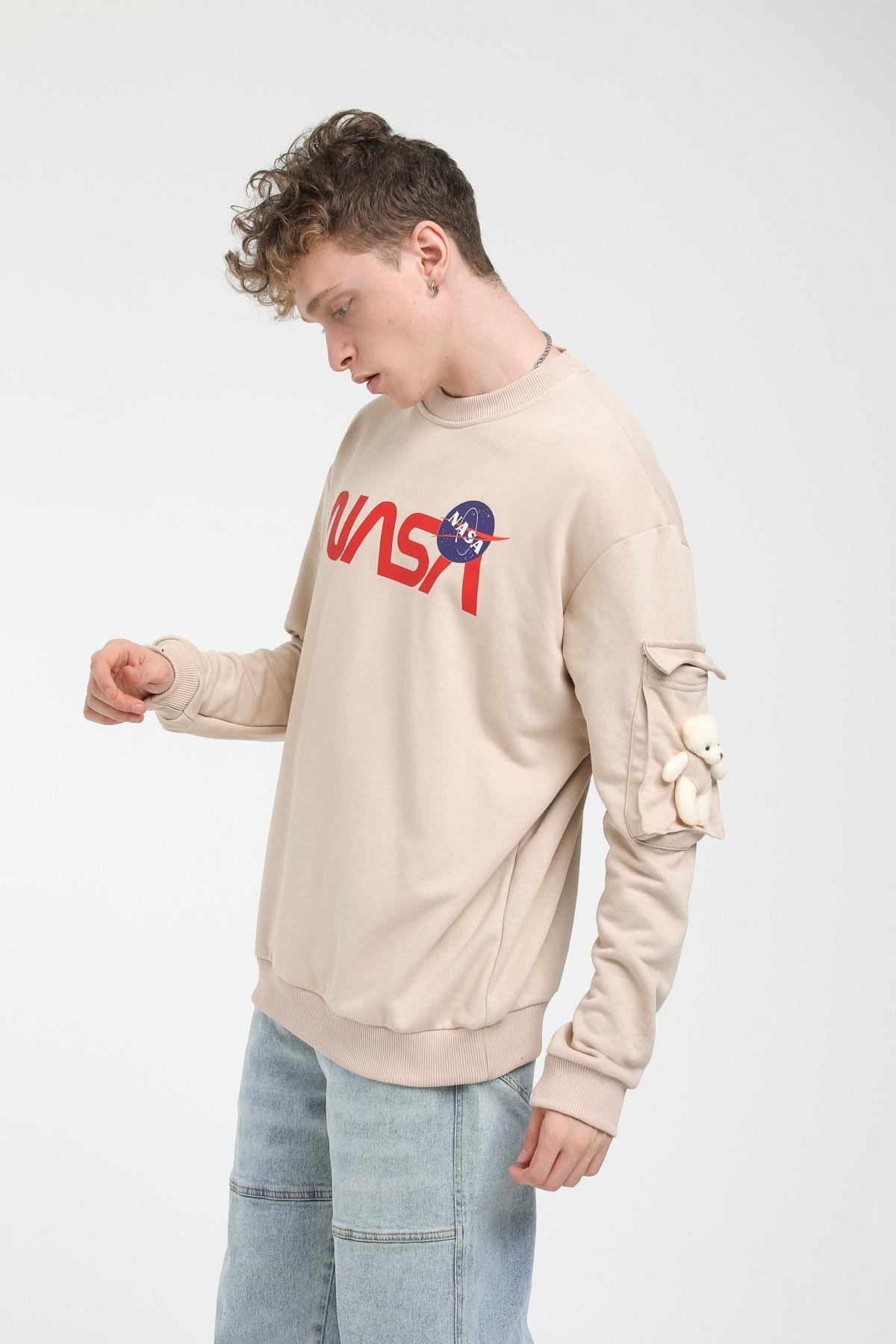 Kolu Ayıcık Detaylı Nasa Baskılı Sweat  R-5437