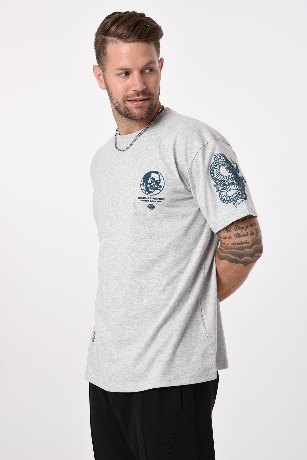 OVERSİZE SAMURAI HONOR BASKILI T-SHİRT R-5296
